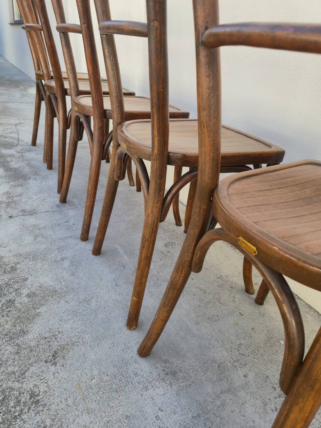 Serie de 6 chaises de bistrot signé Baumann bois courbée 1930s