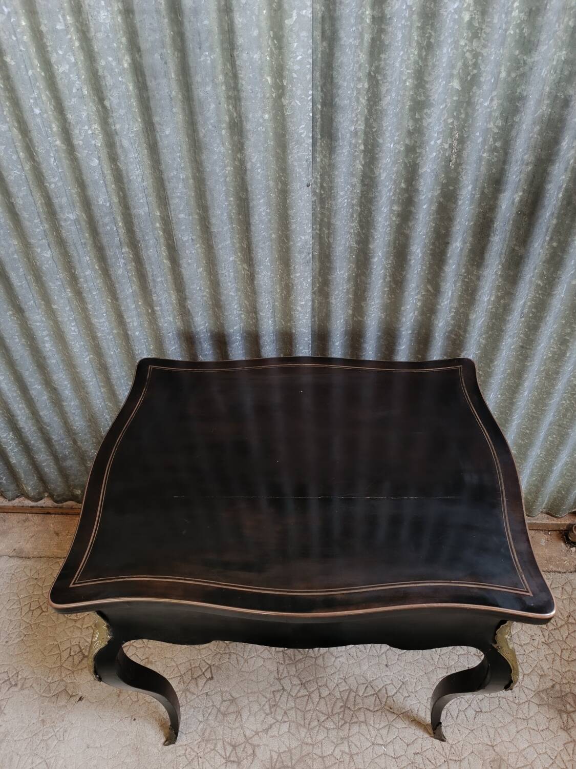 Small side table for working