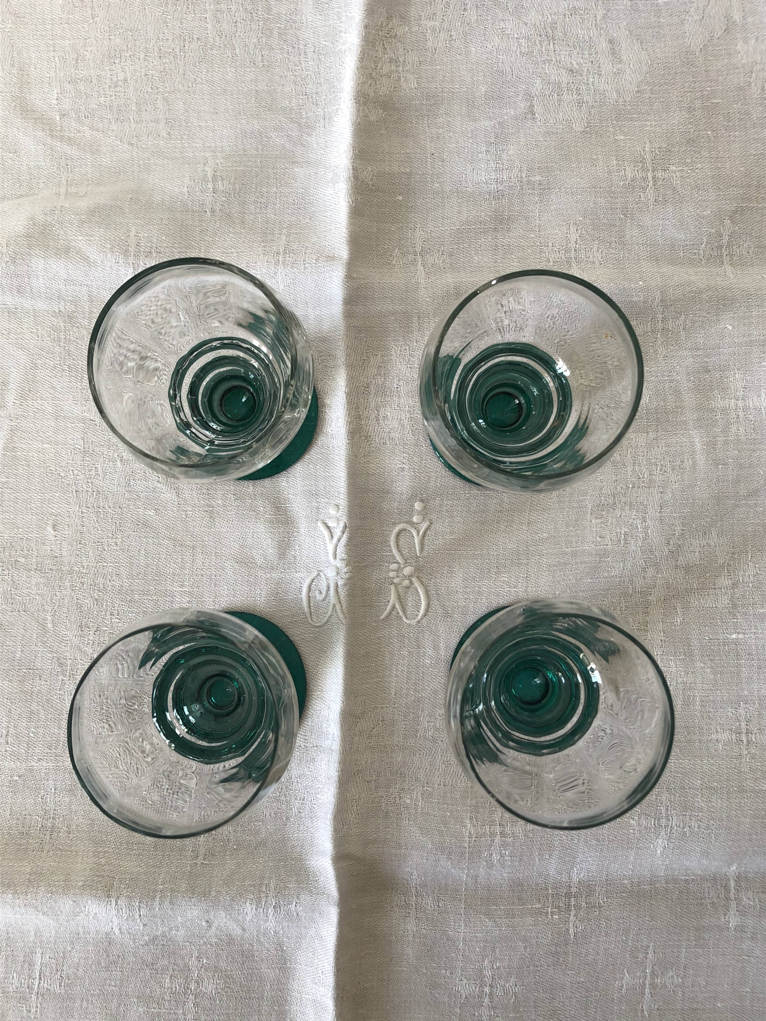 Lot de 4 verres à vin doux années 30