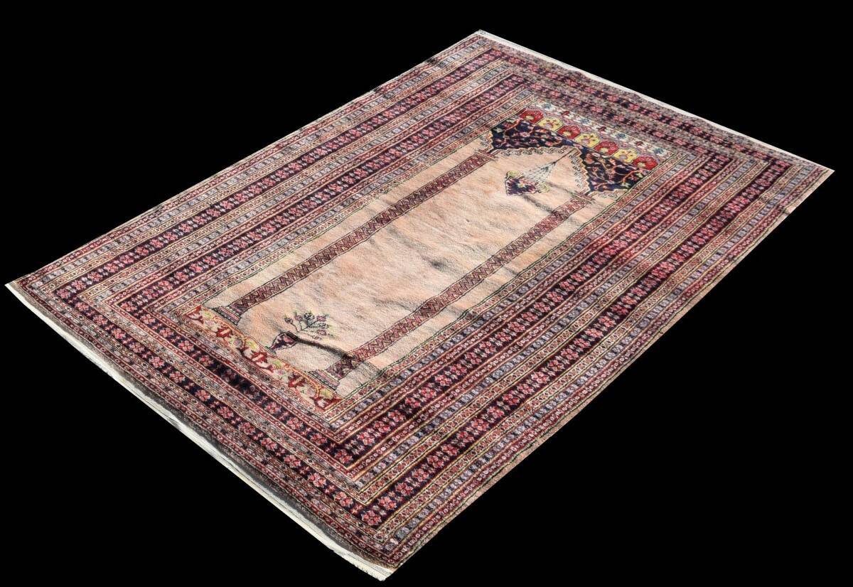 Tapis d'orient Inde Mihrab : 1,23 x 1,83 mètres en laine