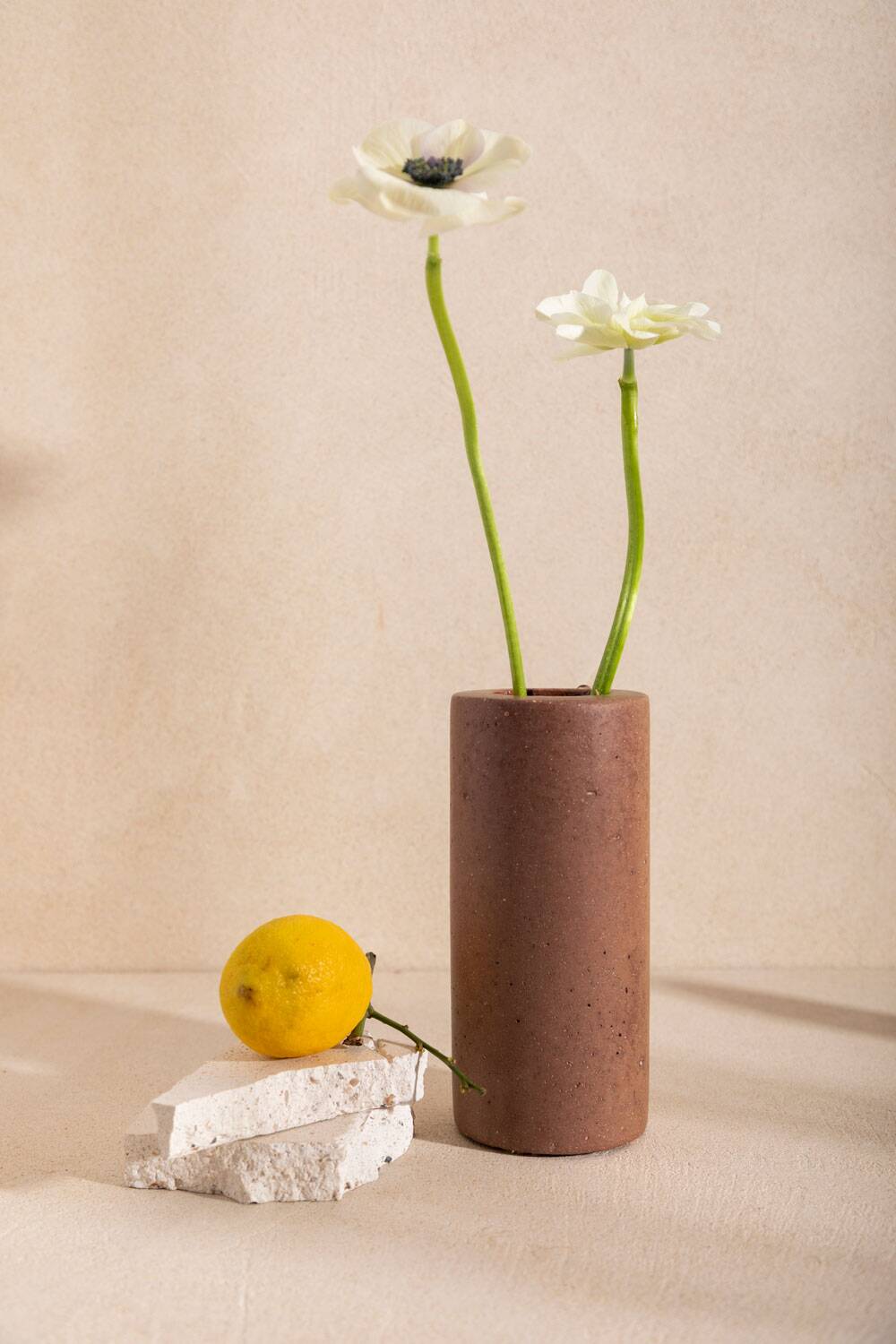 André vase in moca concrete