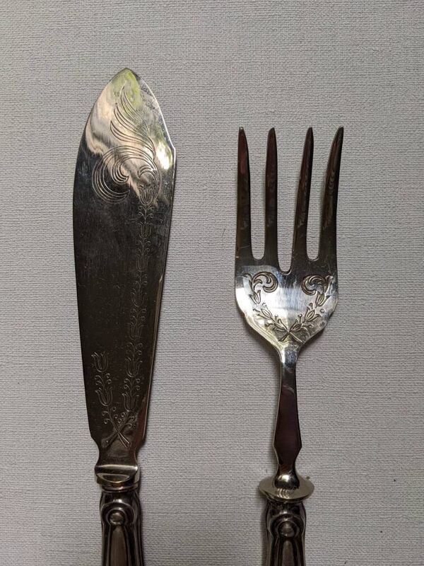 Service à découper argent 800/1000 anciens couverts