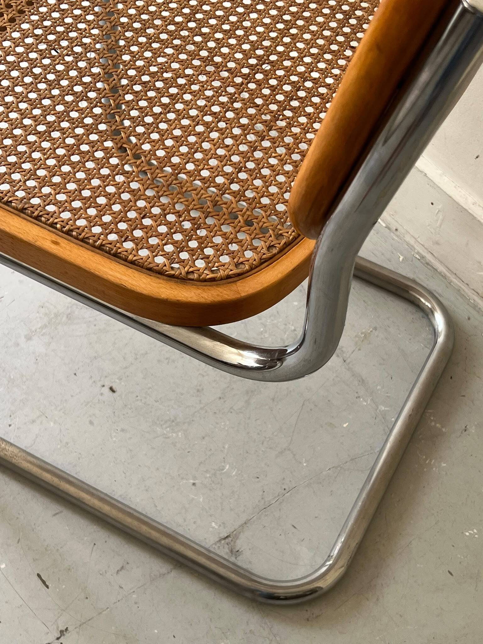 Chaise Cesca par Marcel Breuer en chrome et bois, 1970