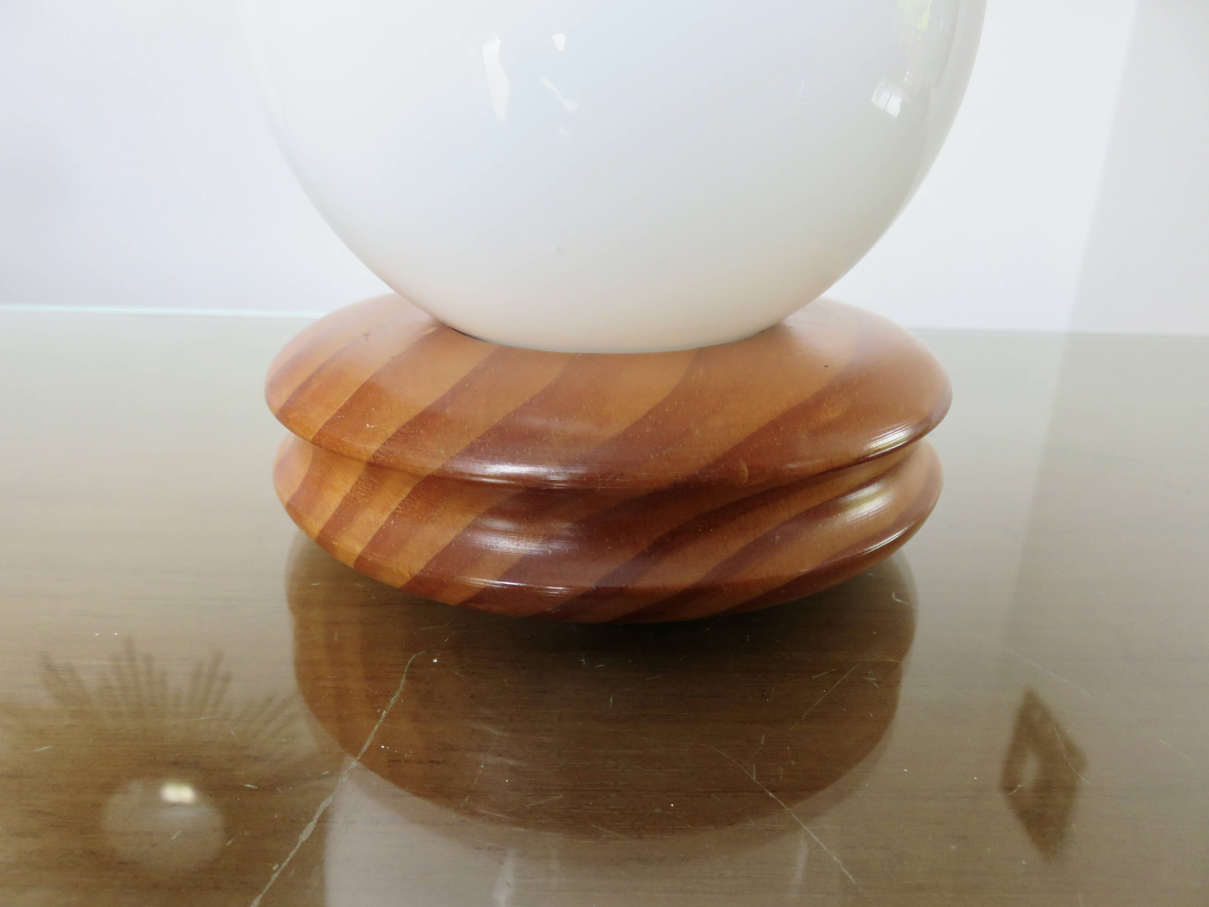 Scandinavian lamp in pine and white opaline, 1980