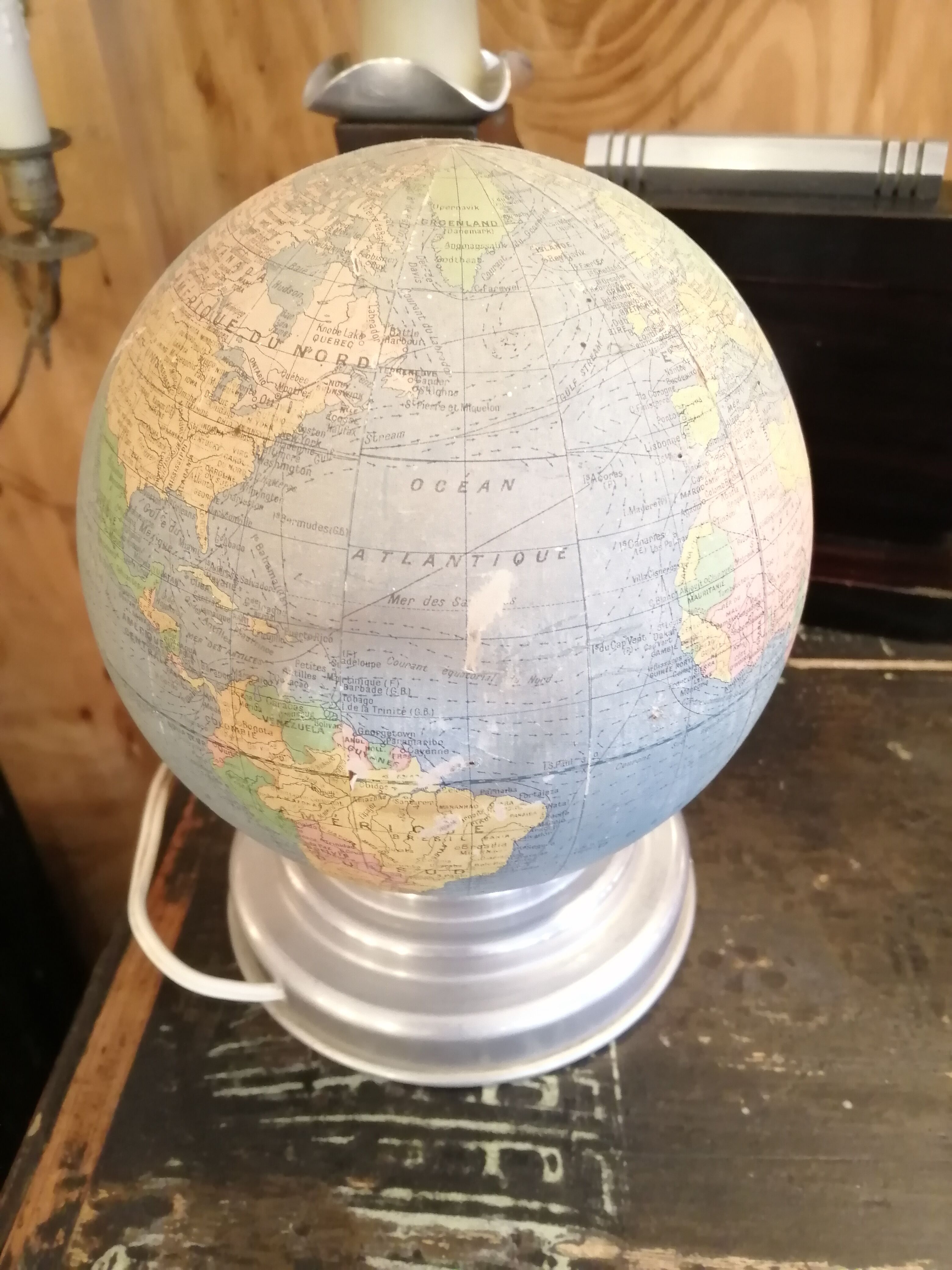 Luminous globe Girard and Barrere