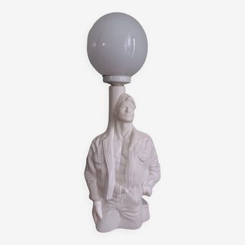 Lampe buste homme et globe opaline