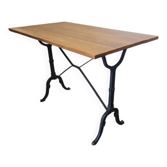 Table bistrot piètement fonte dessus en chêne