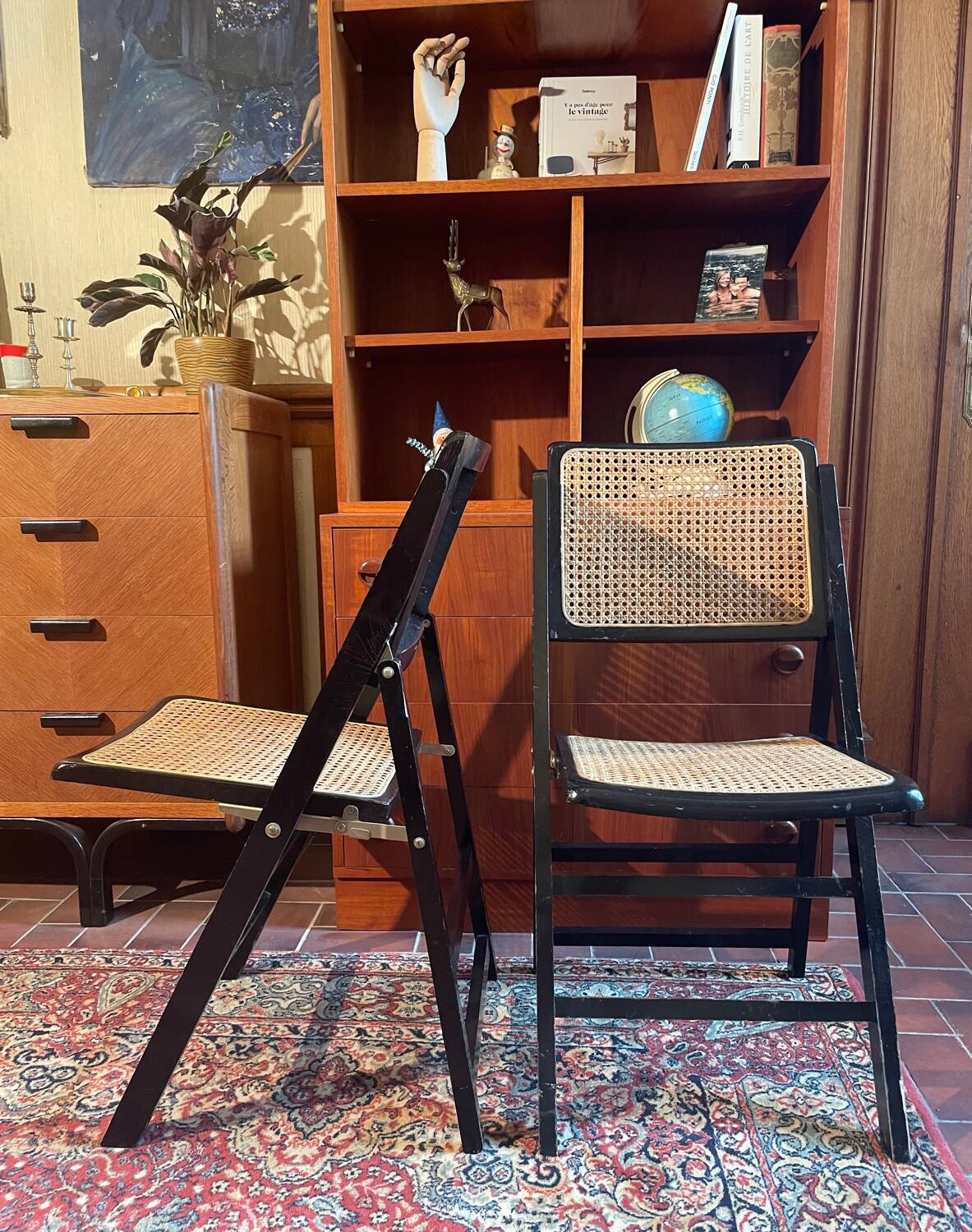 Folding cane chairs