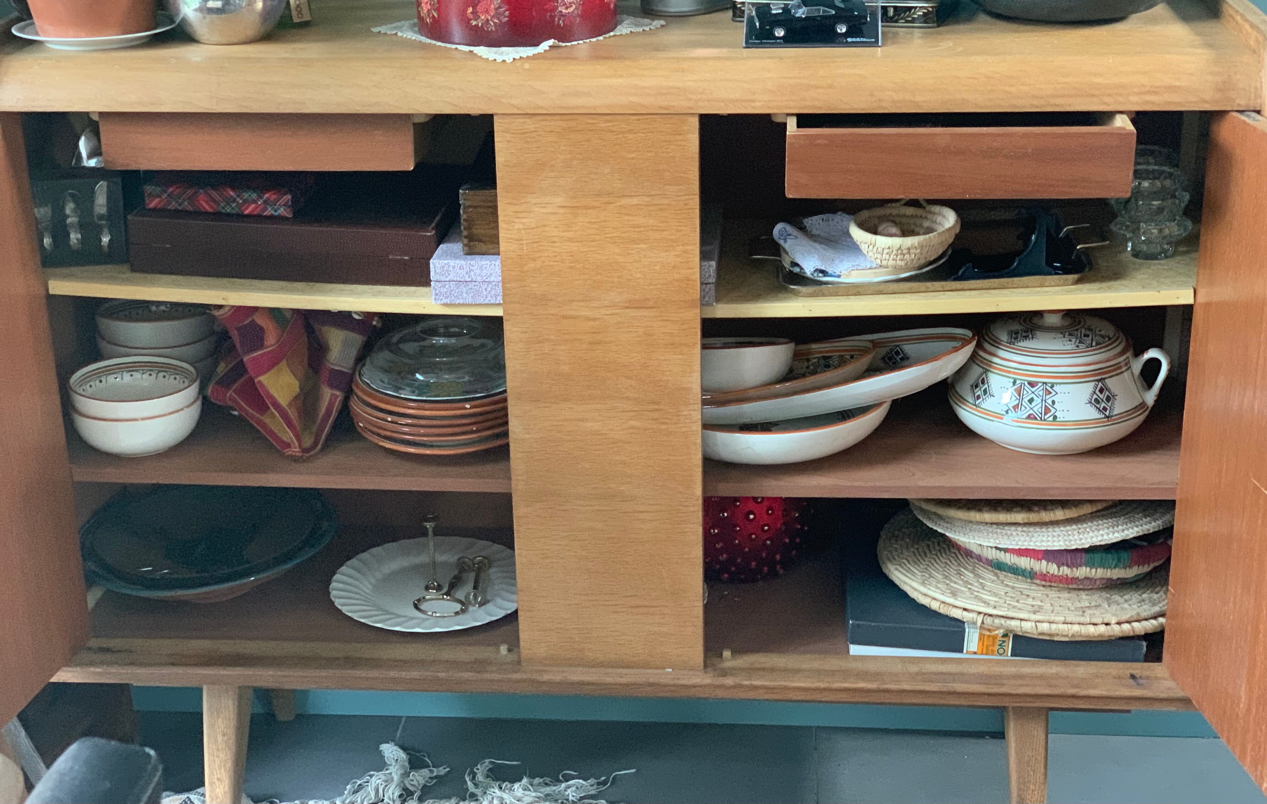 Vintage sideboard buffet