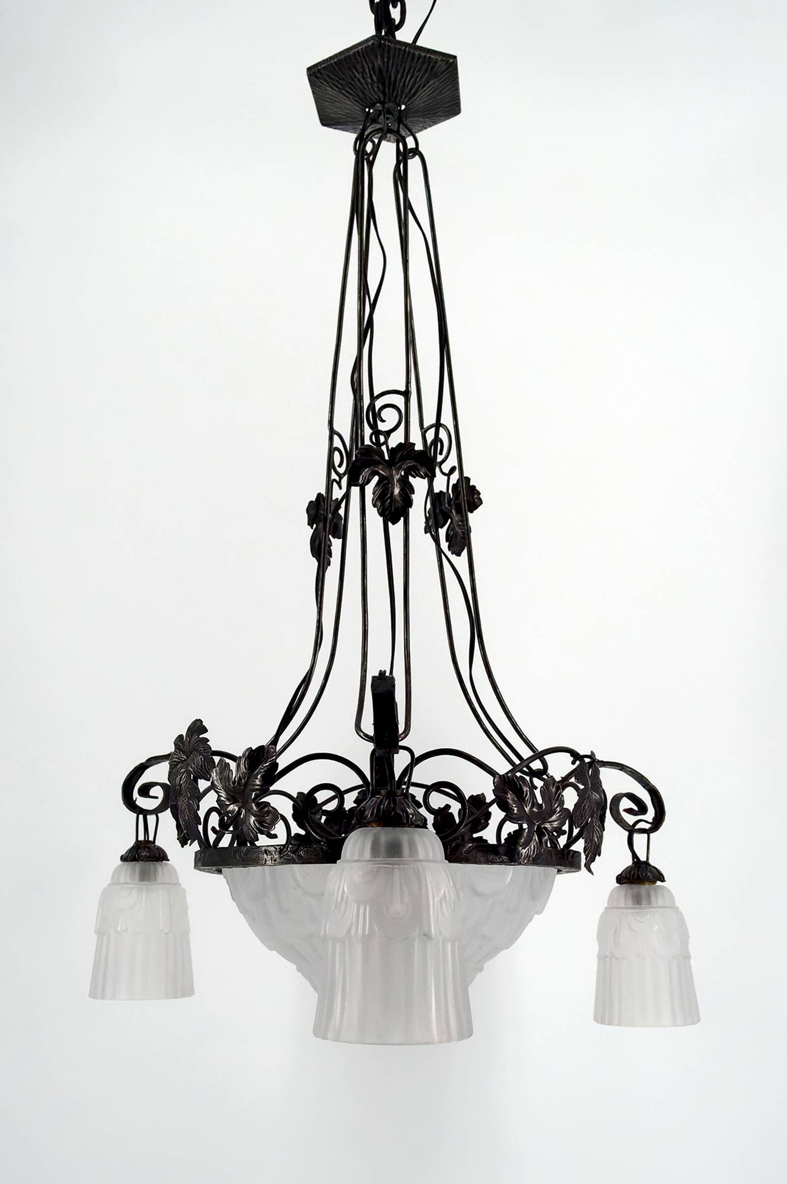 Wrought iron chandelier, tulips / pressed-molded glass bowl, Art Deco, 1930