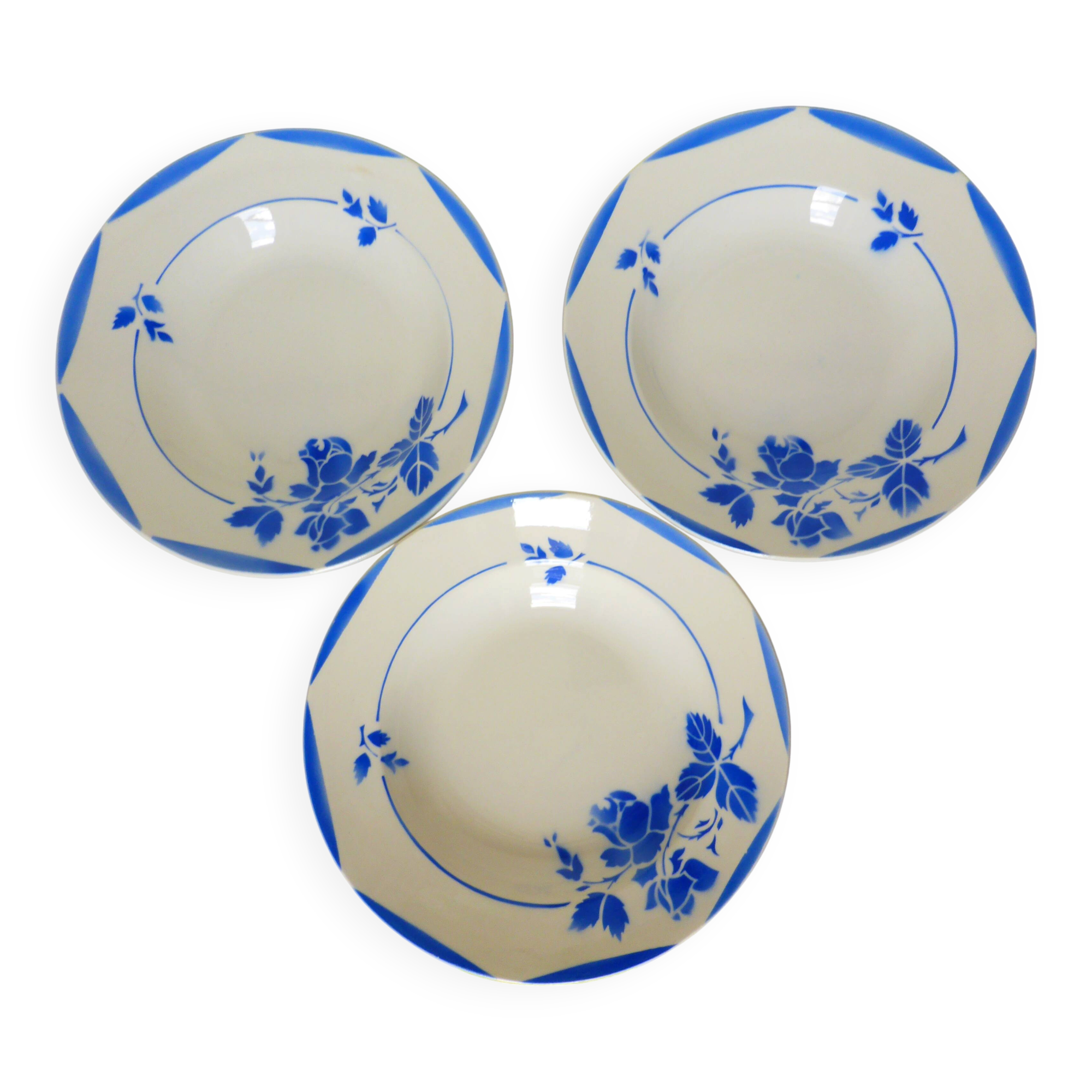 3 vintage deep plates 210846