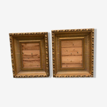 Frames mixed with gilded stucco, raw wood boards