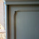 Armoire parisienne penderie 1960 vert grisé rénovée 