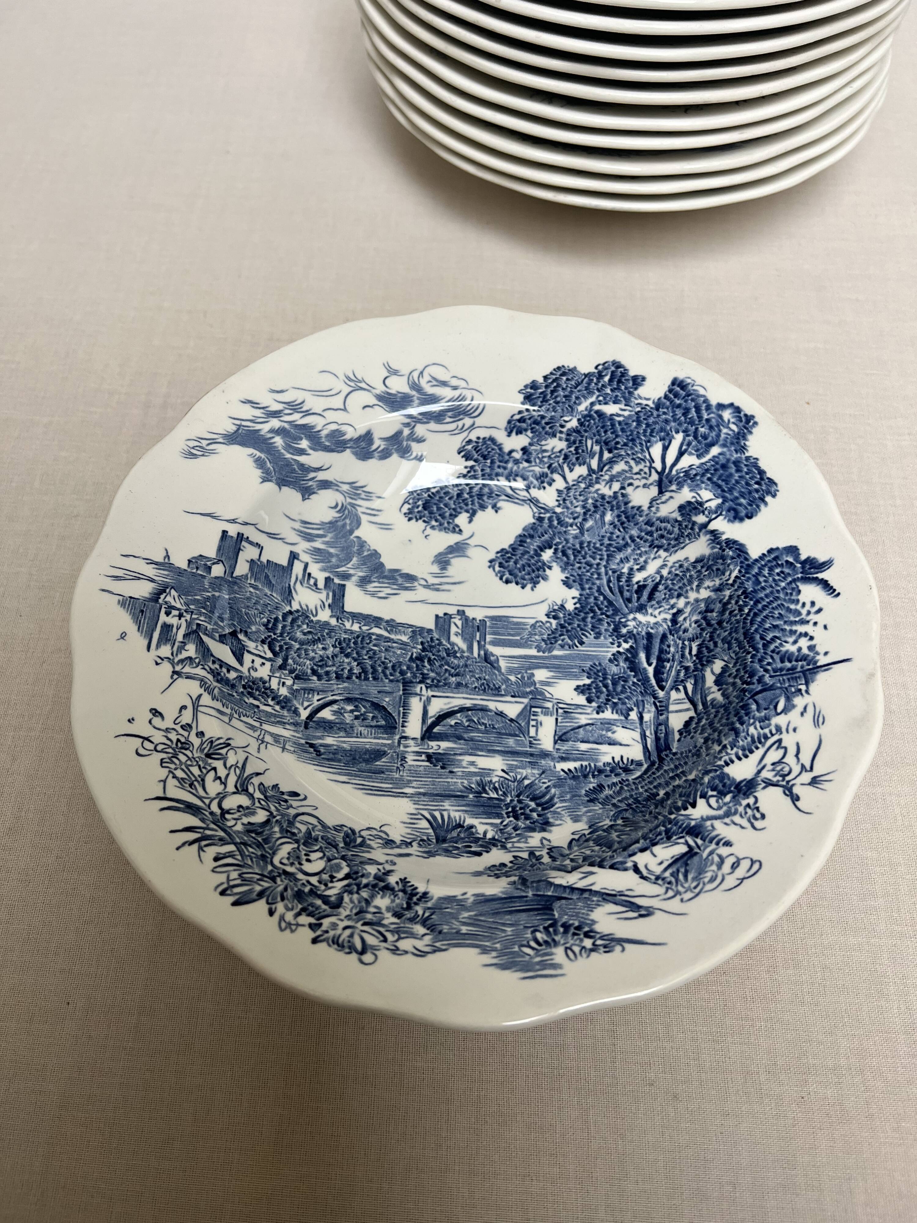 English plates Gien countryside