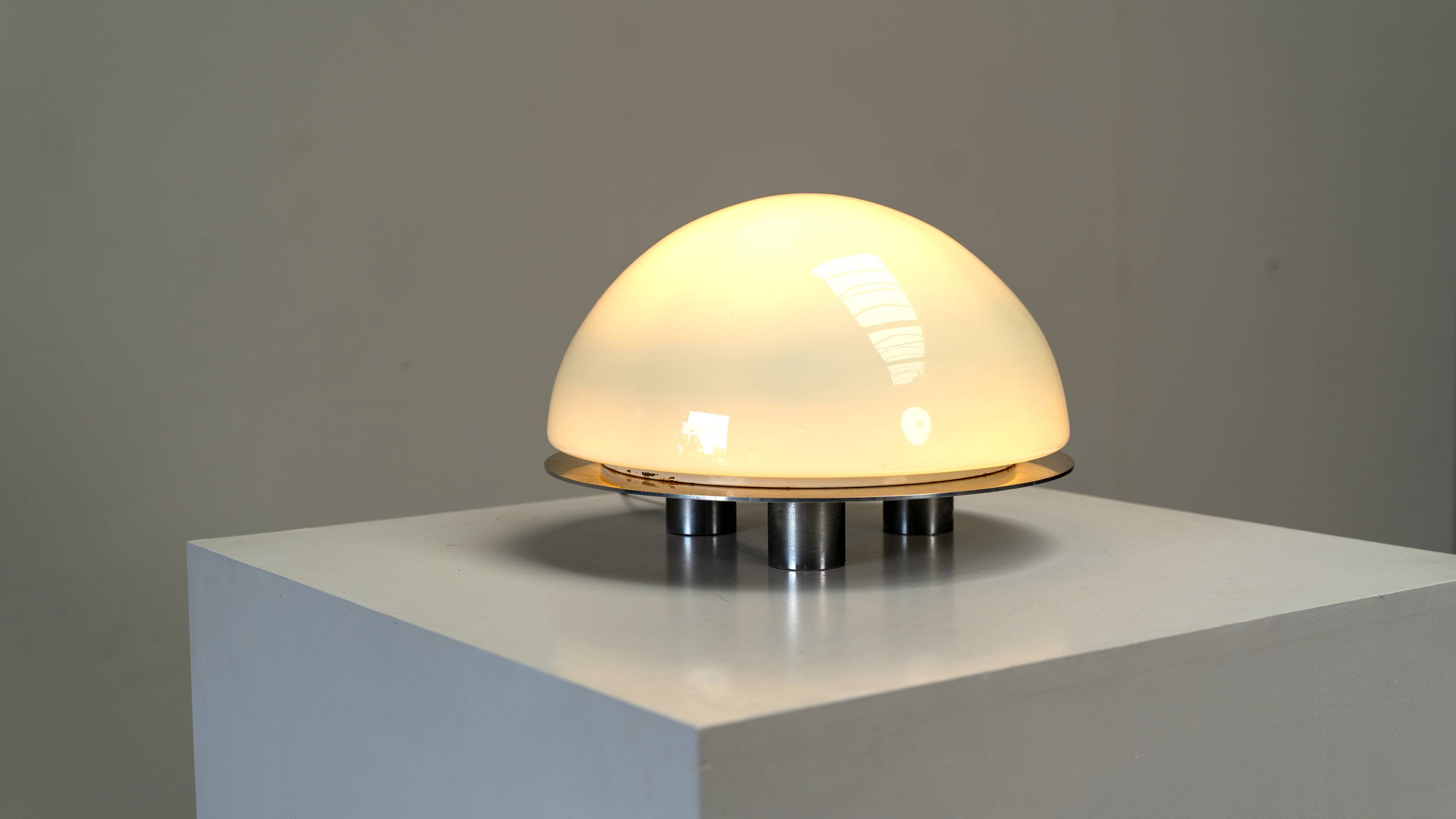 Lampe de table sculpturale italienne