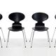 Arne Jacobsen table model 3600 with 4 Ant chairs by Fritz Hansen