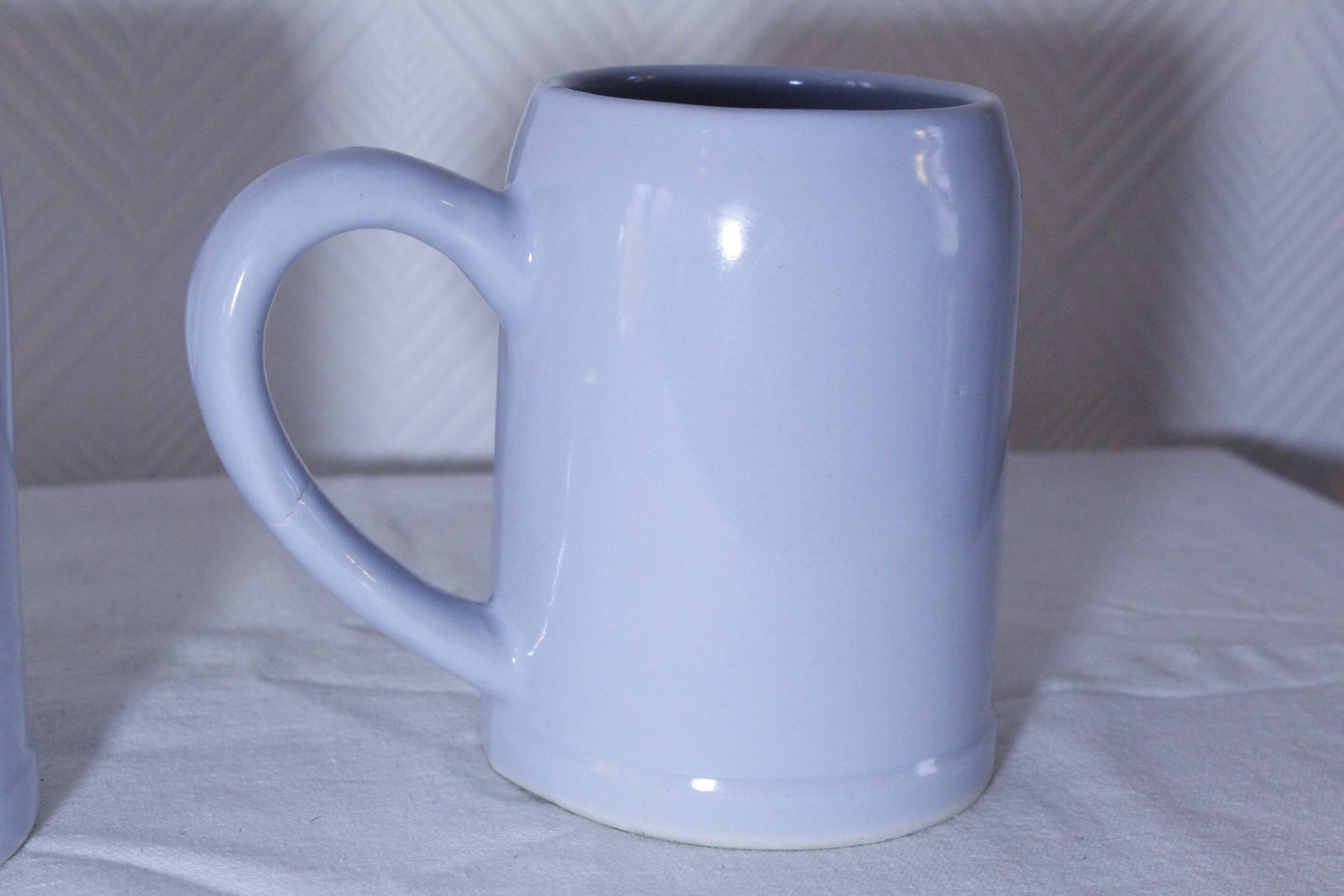 Set of 2 stoneware tankards / mugs 50cl light blue