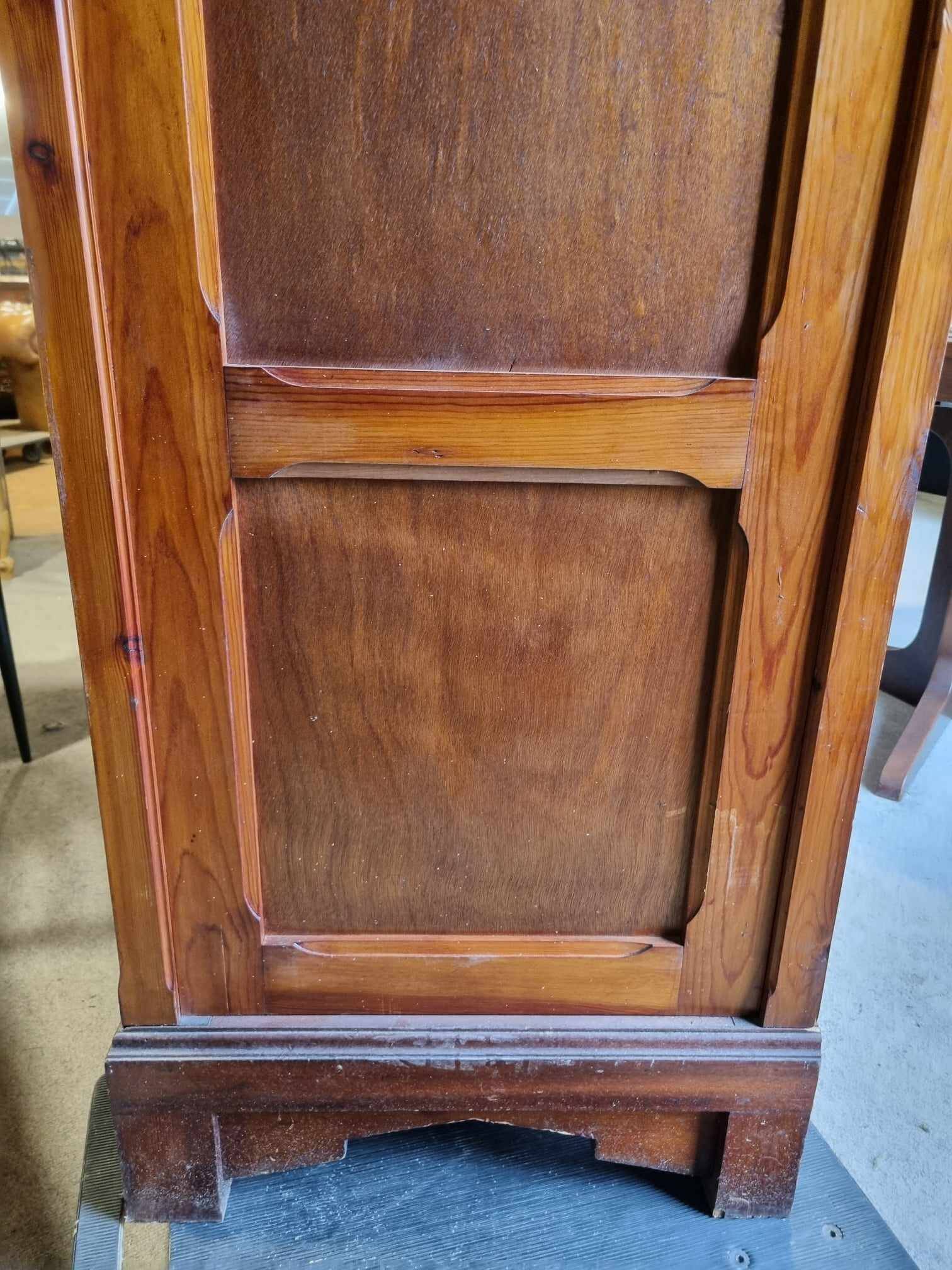 Grande Armoire Parisienne