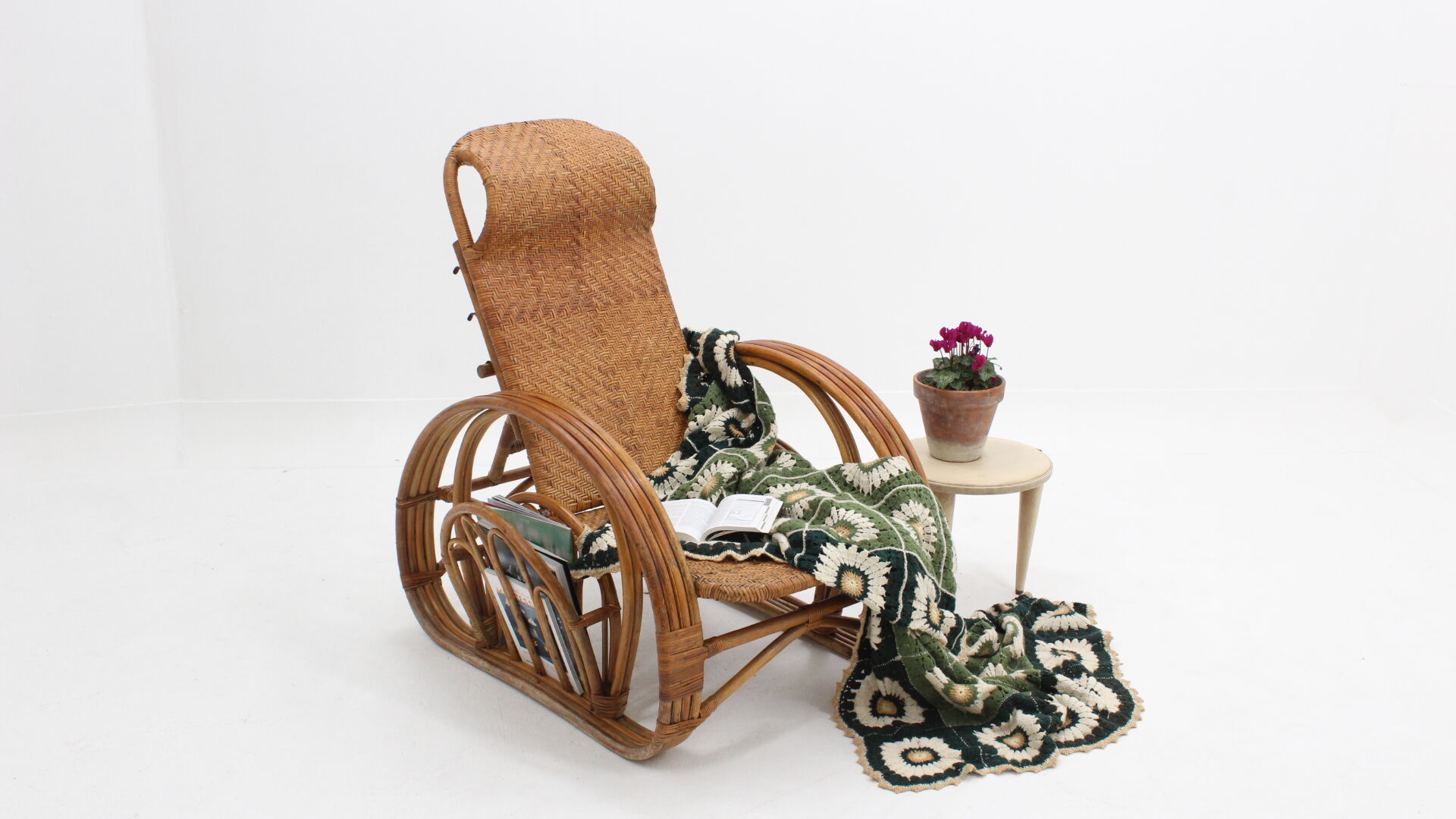 Italian recliner rattan armchair 1950