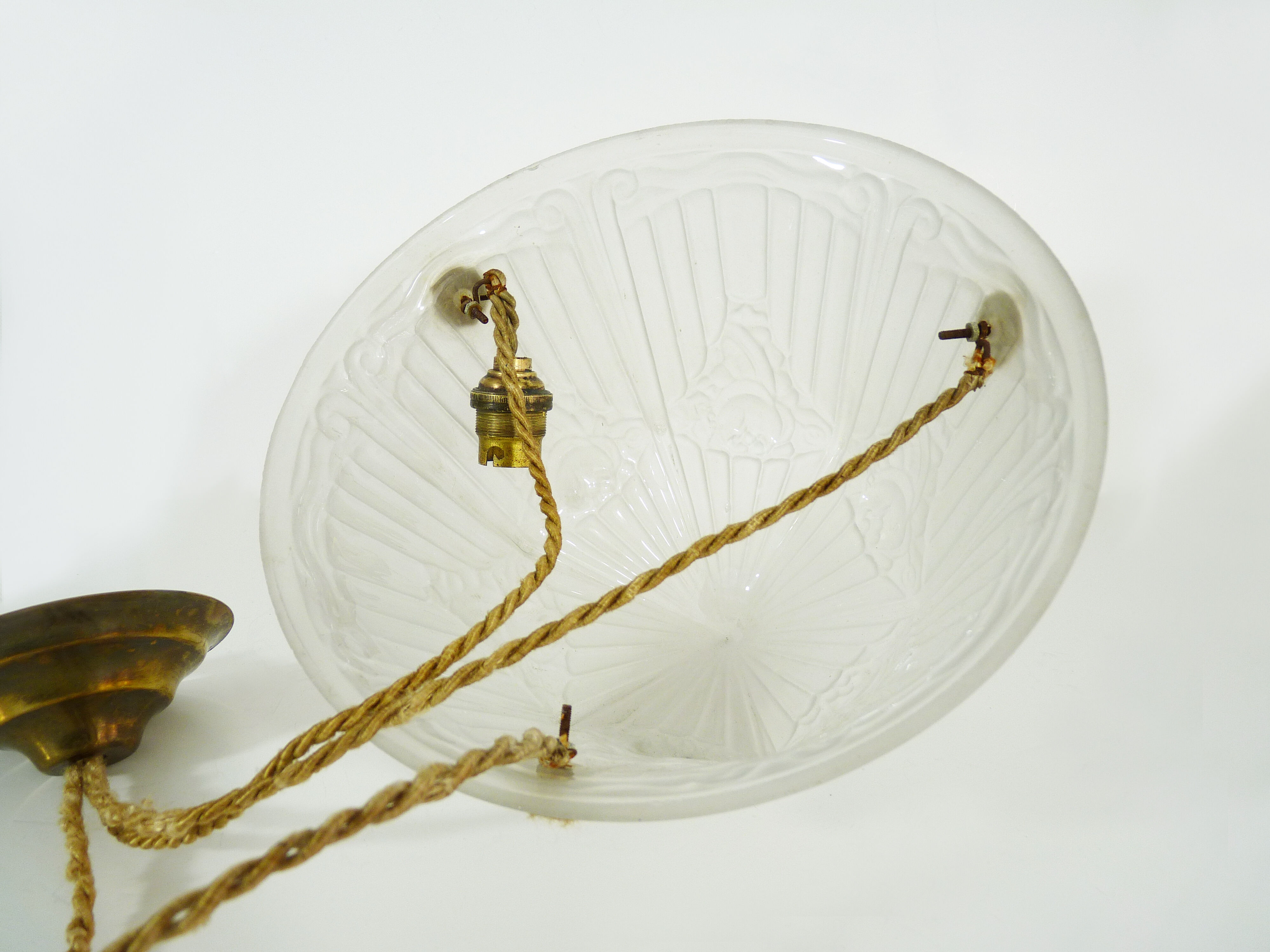 Art Deco 1-fire, patterned glass cathyty suspension. Year 30