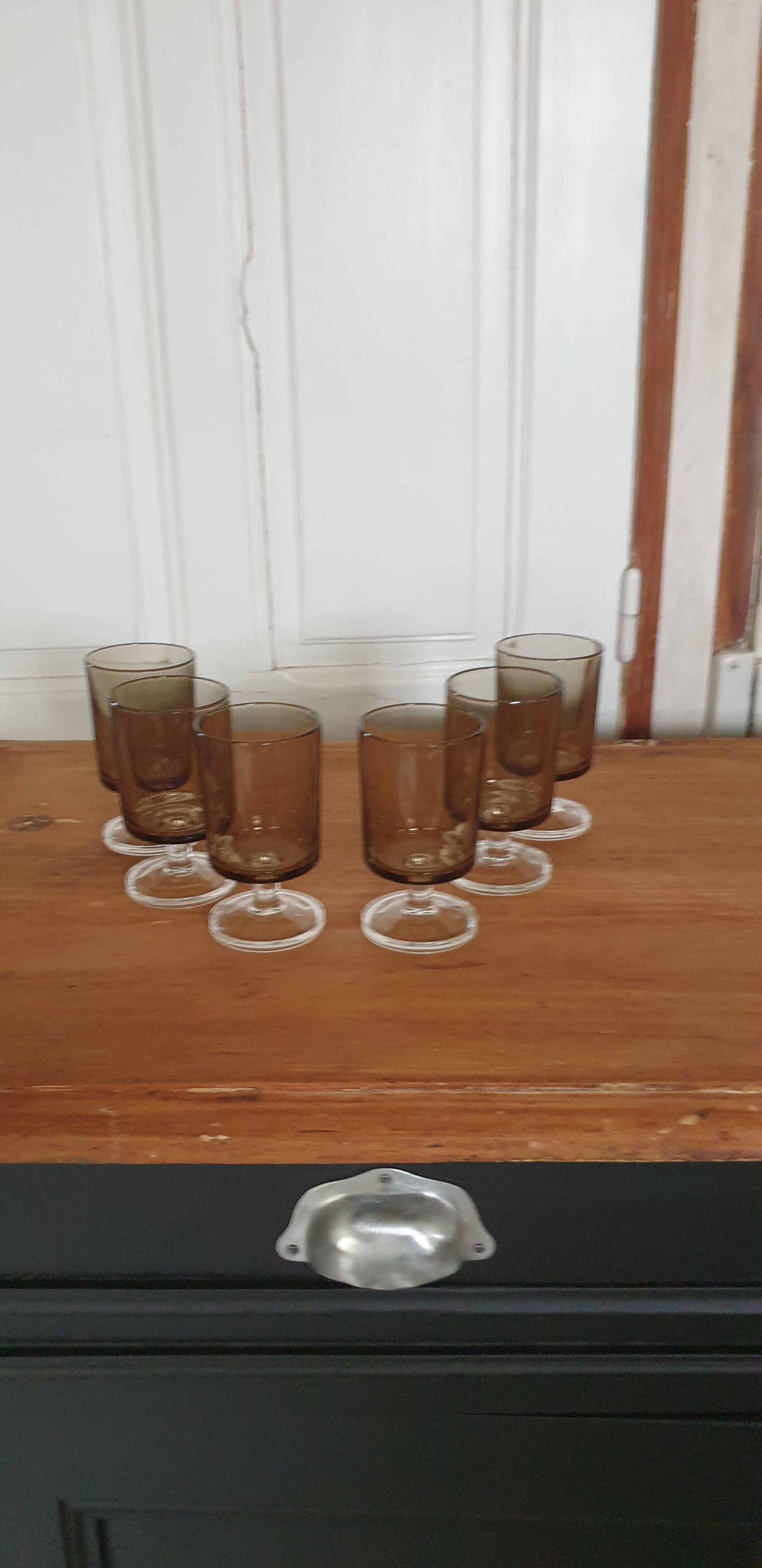 6 stemmed glasses