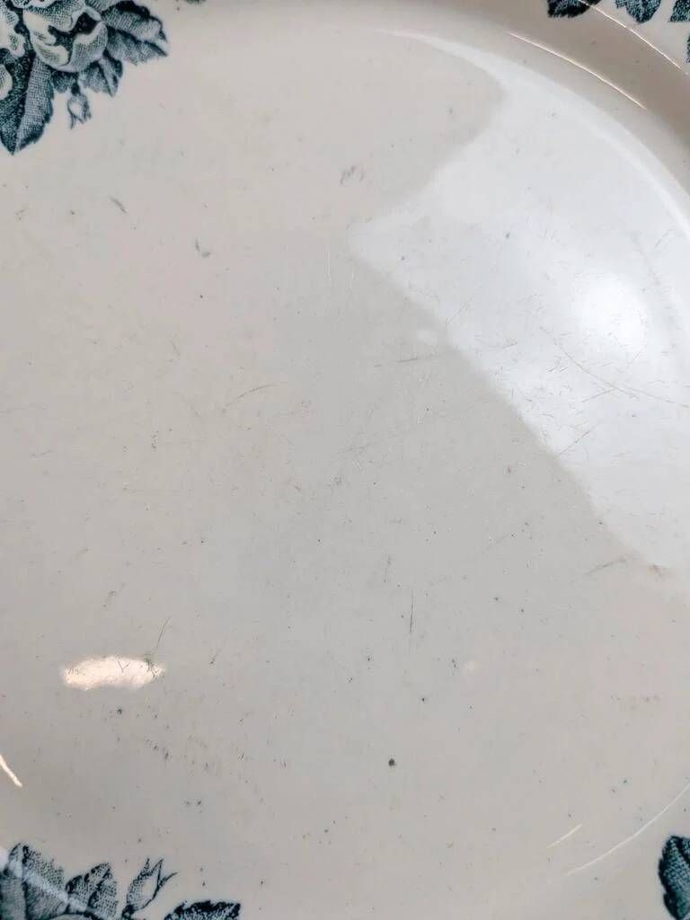 Set of 3 flat plates in ironstone Debray – Guadeloupe Service