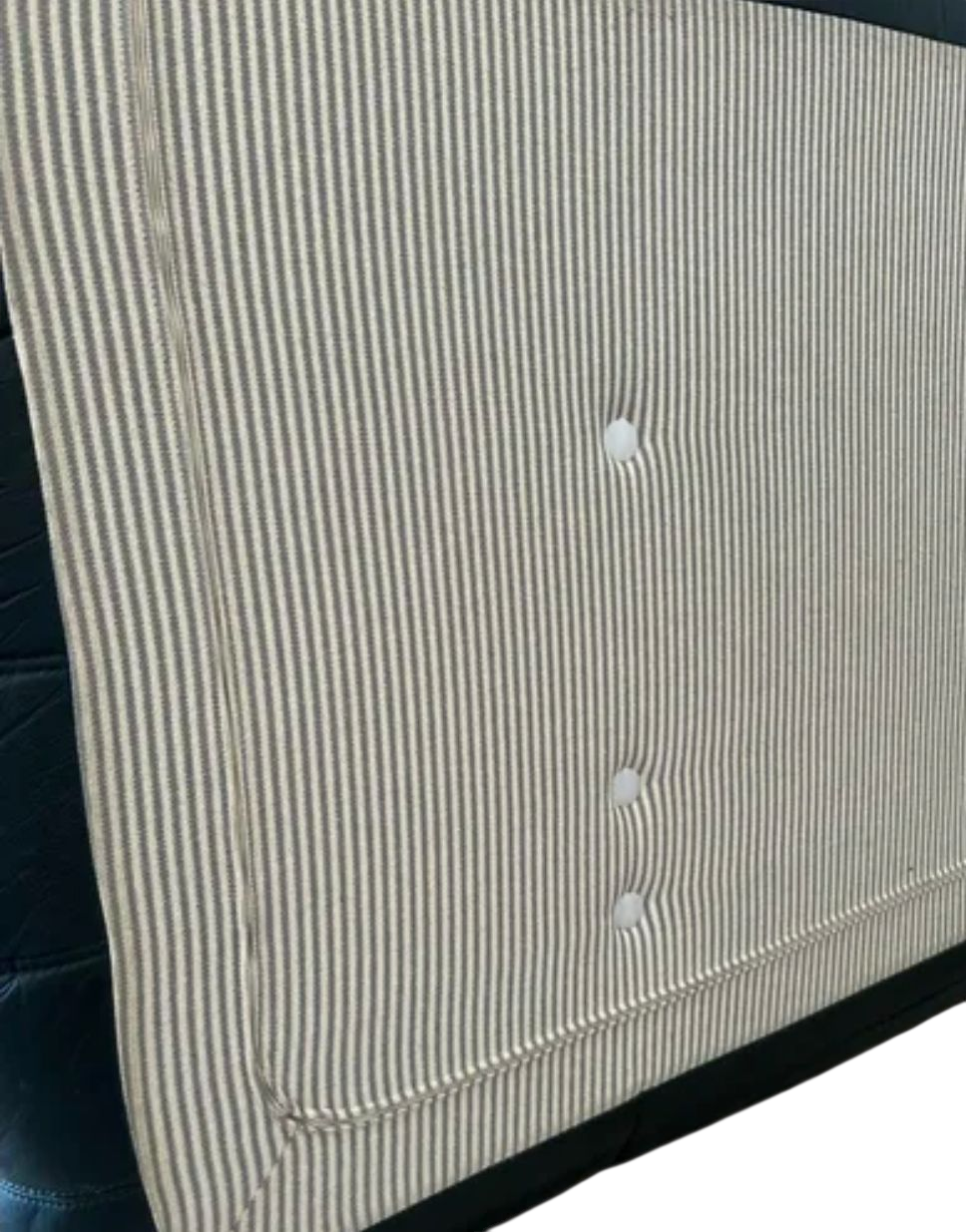 Three-seater leather canapé togo – Ligne Roset - circa 1990