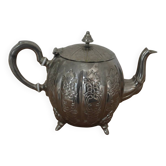 Moroccan-style teapot with relief floral decoration – patinated silver-plated metal