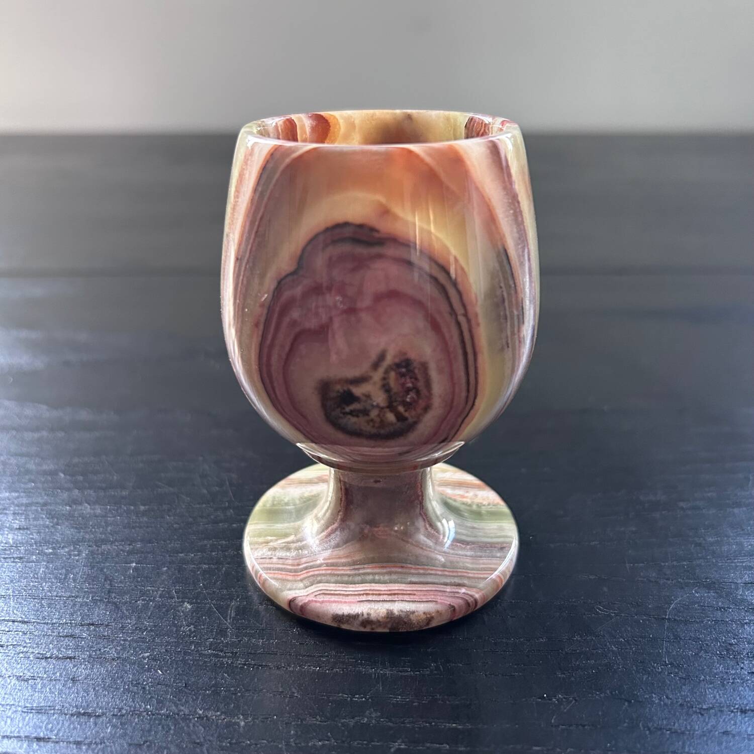 Onyx egg cup
