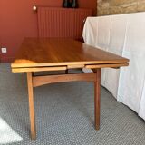 Scandinavian lift-up coffee table