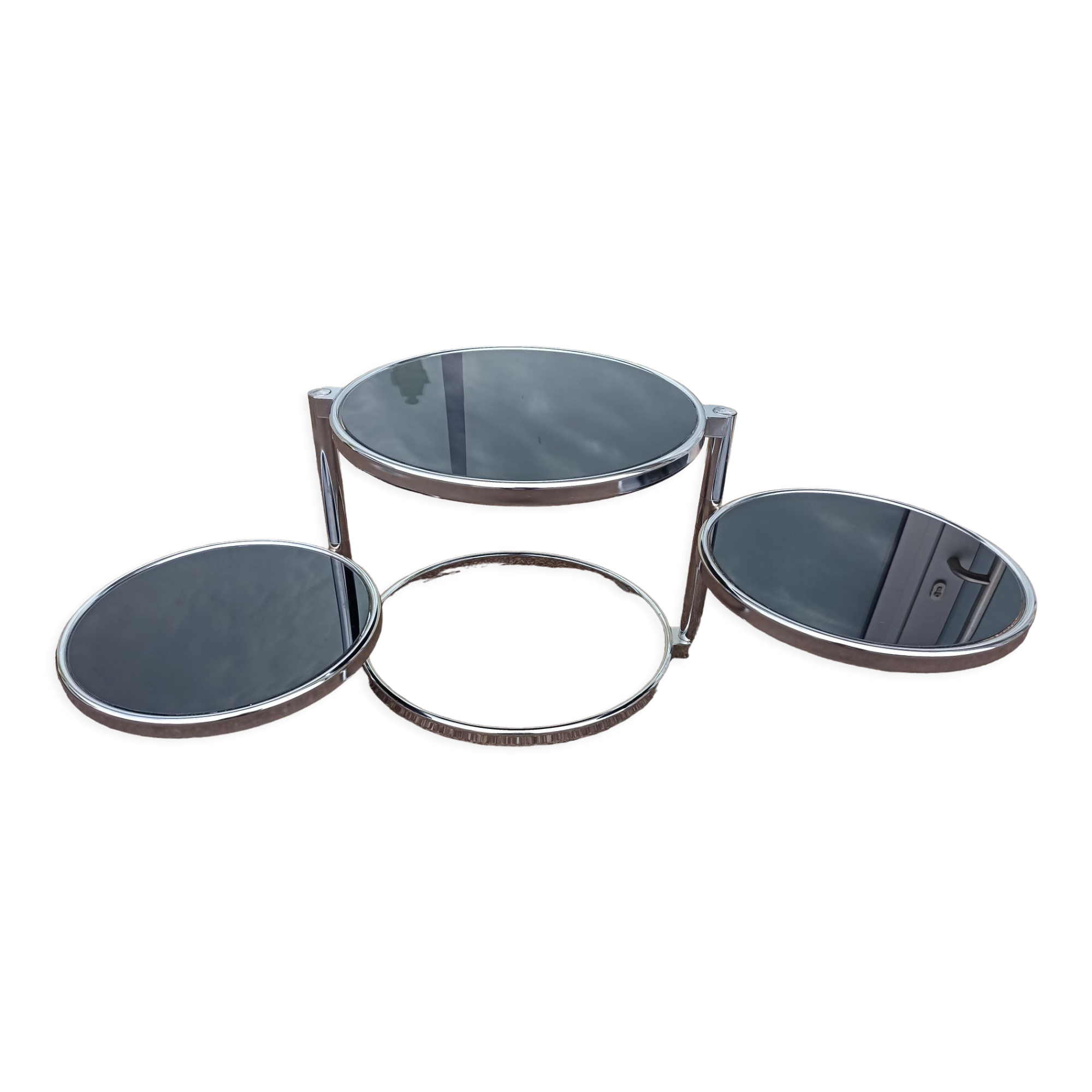 Round coffee table in glass and vintage chrome