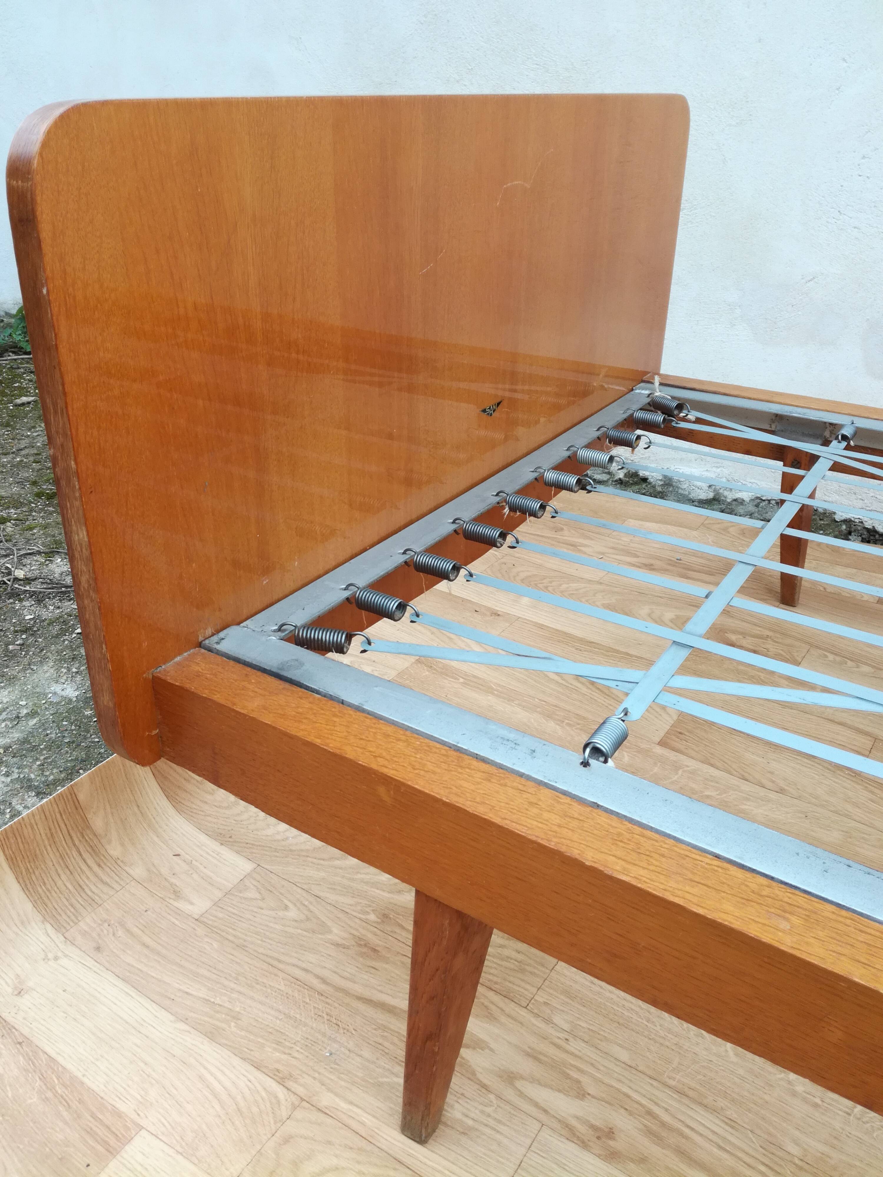 Vintage bed 1 person