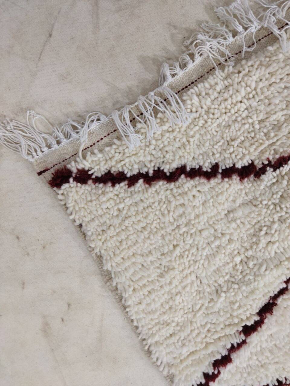 Handcrafted moroccan berber rug 178 x 152 cm