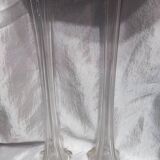 Paire de vases soliflores en verre ciselé vintage