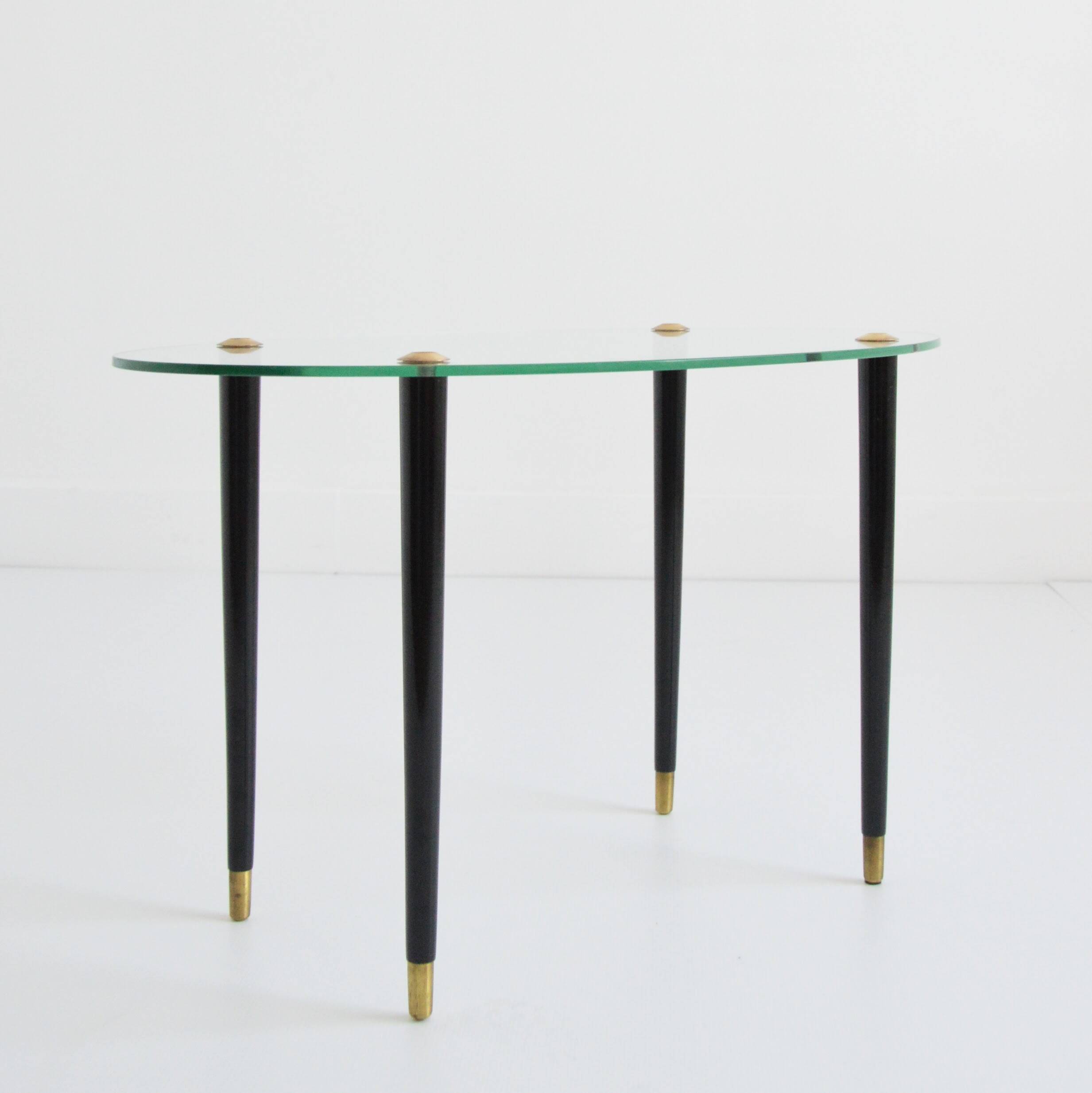 Coffee table / Oval side table vintage 1950s