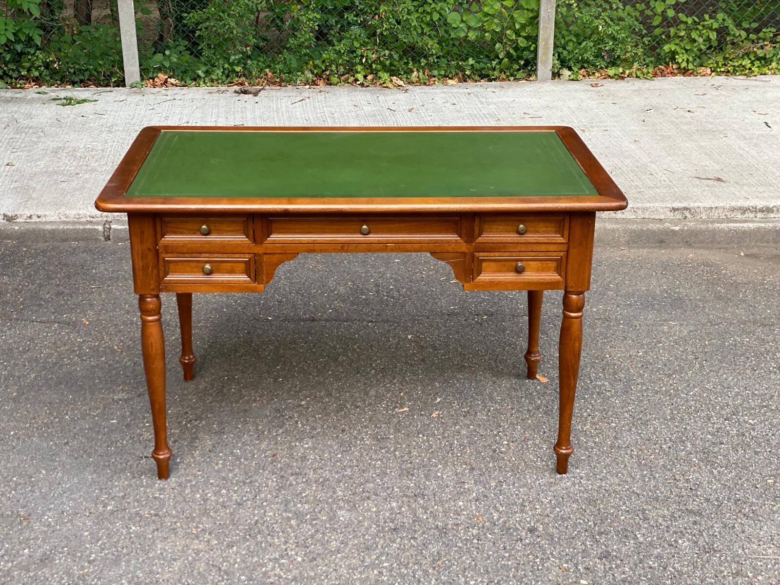 Louis XVI style desk in solid wood and green leather, 1970.
