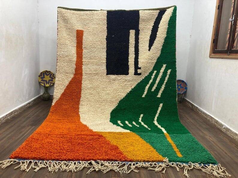 Traditional handmade Berber wool rug, size 150 x 250 cm