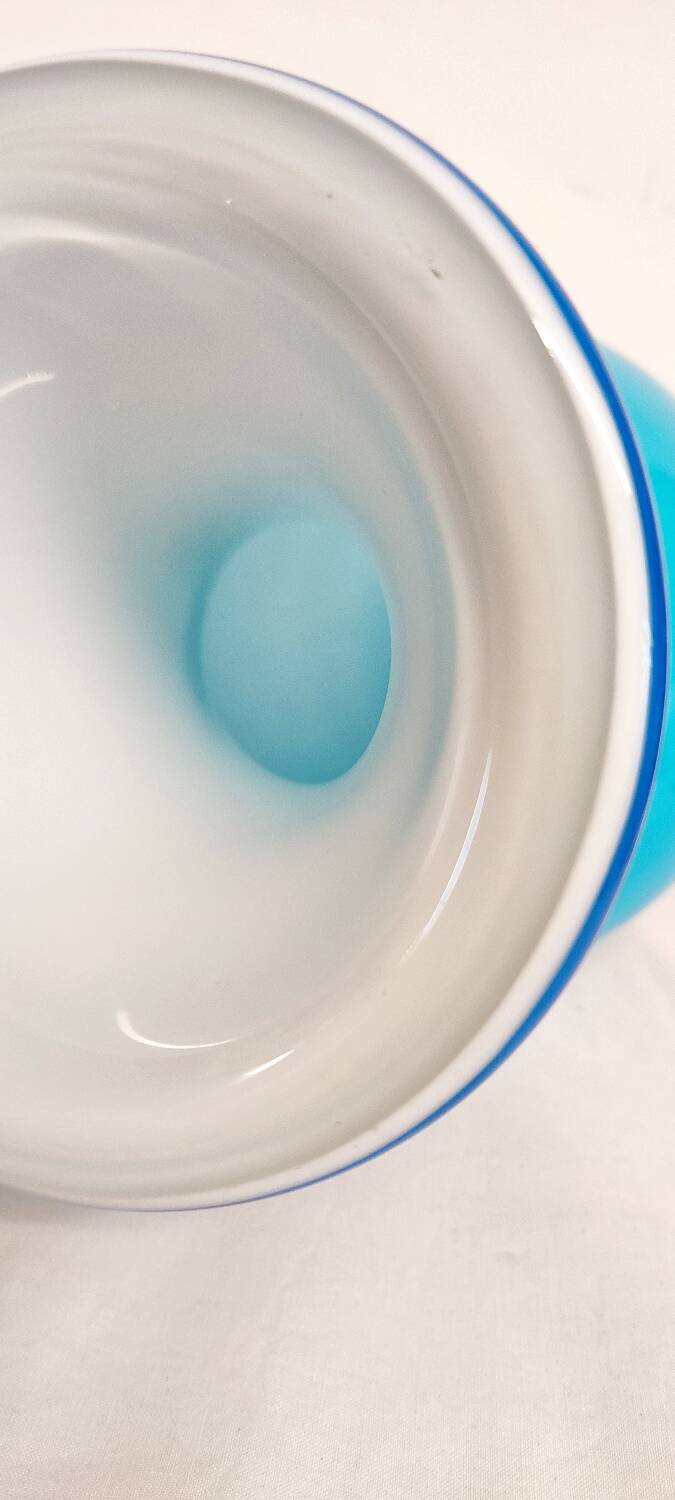 Jarrón de cristal. Italy, 1980s.