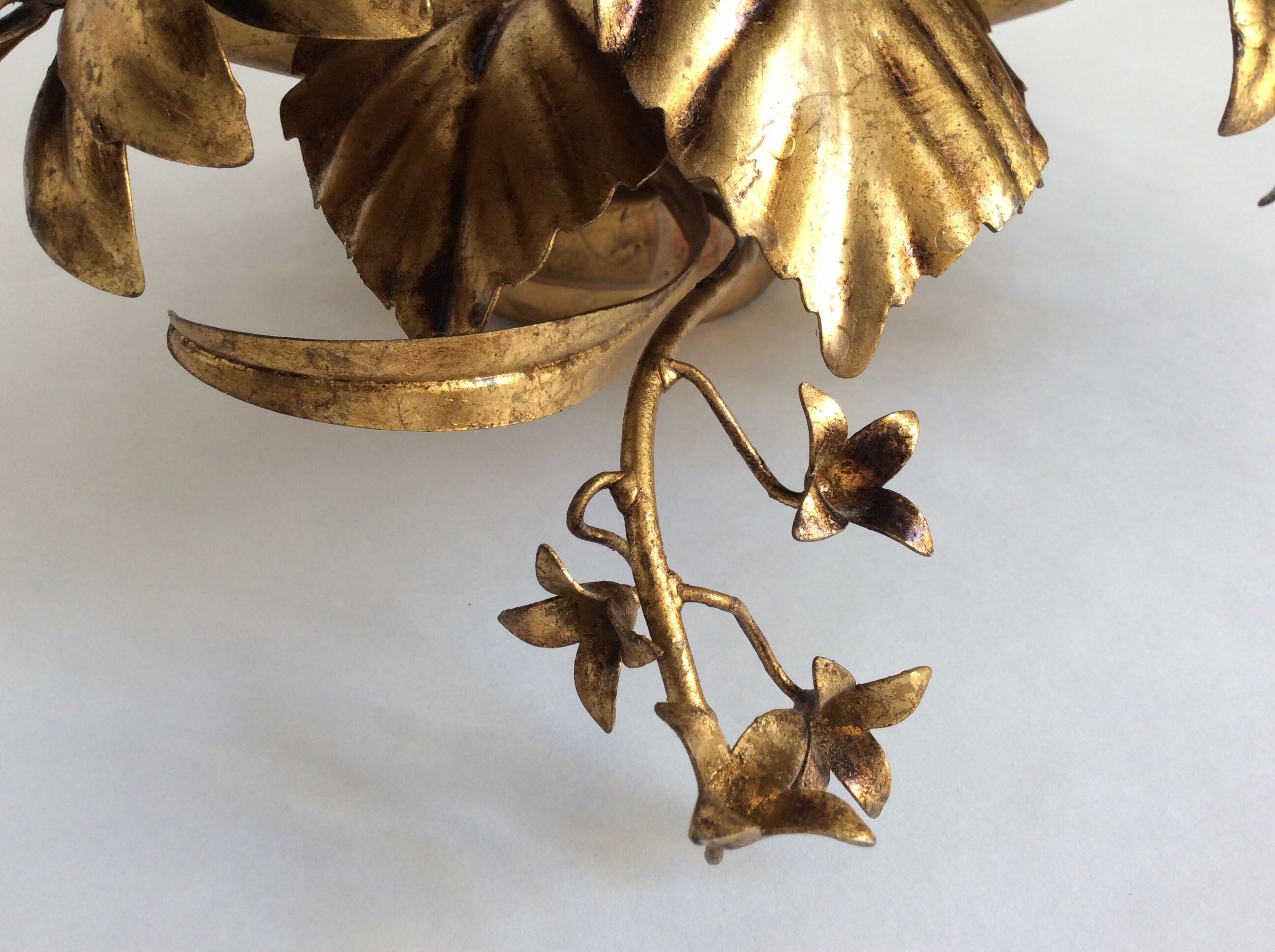 Gold metal wall lamp