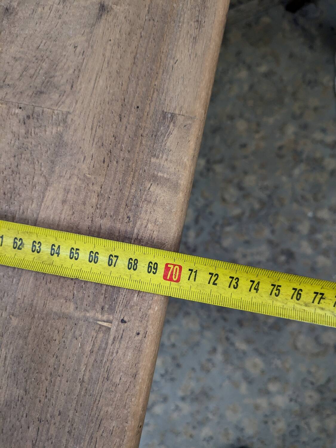 Bistro table in wood and metal