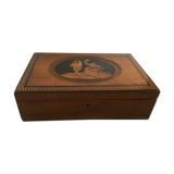 Lacquered wooden box