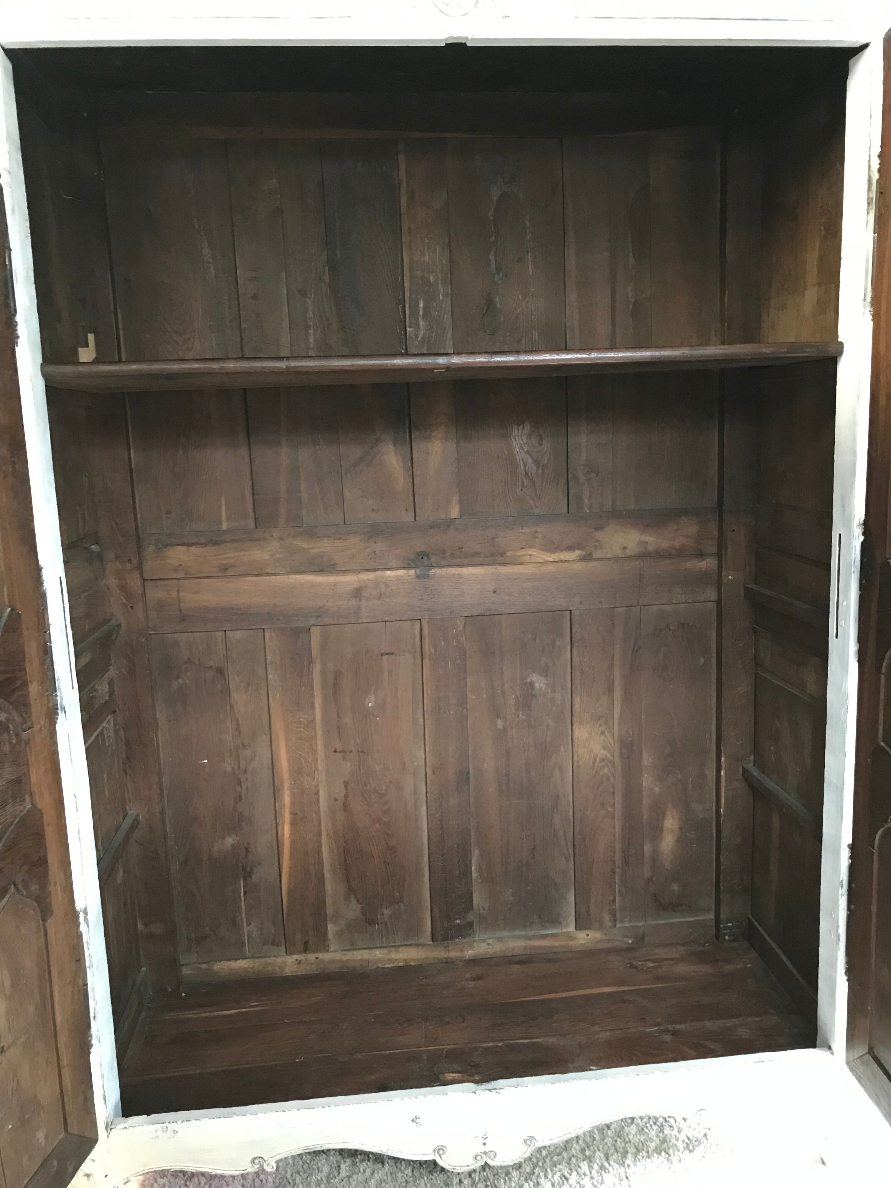 Lyon Dauphiné's old 18th patina wardrobe