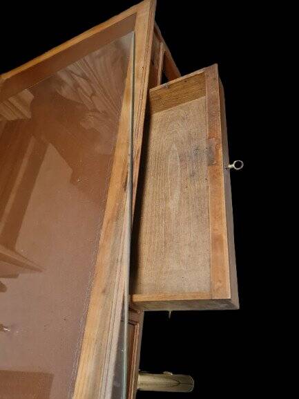 Cherry wood desk in Art Nouveau style