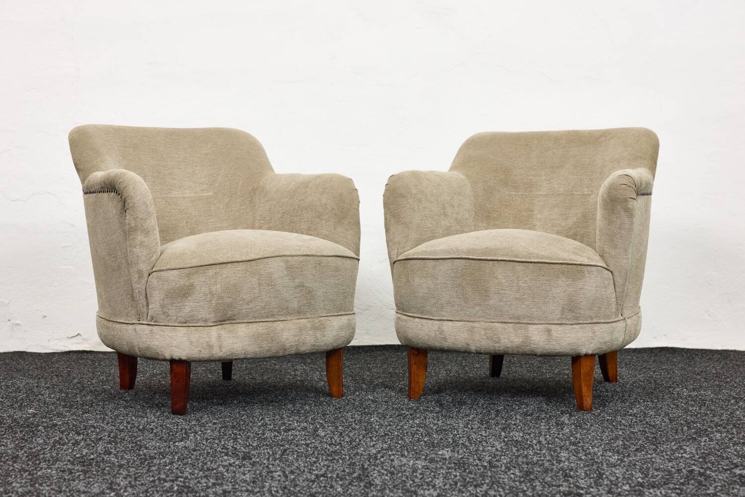Fauteuils-chaises cocktail du milieu du siècle conçus par Pál Vince, 1947 Hongrie