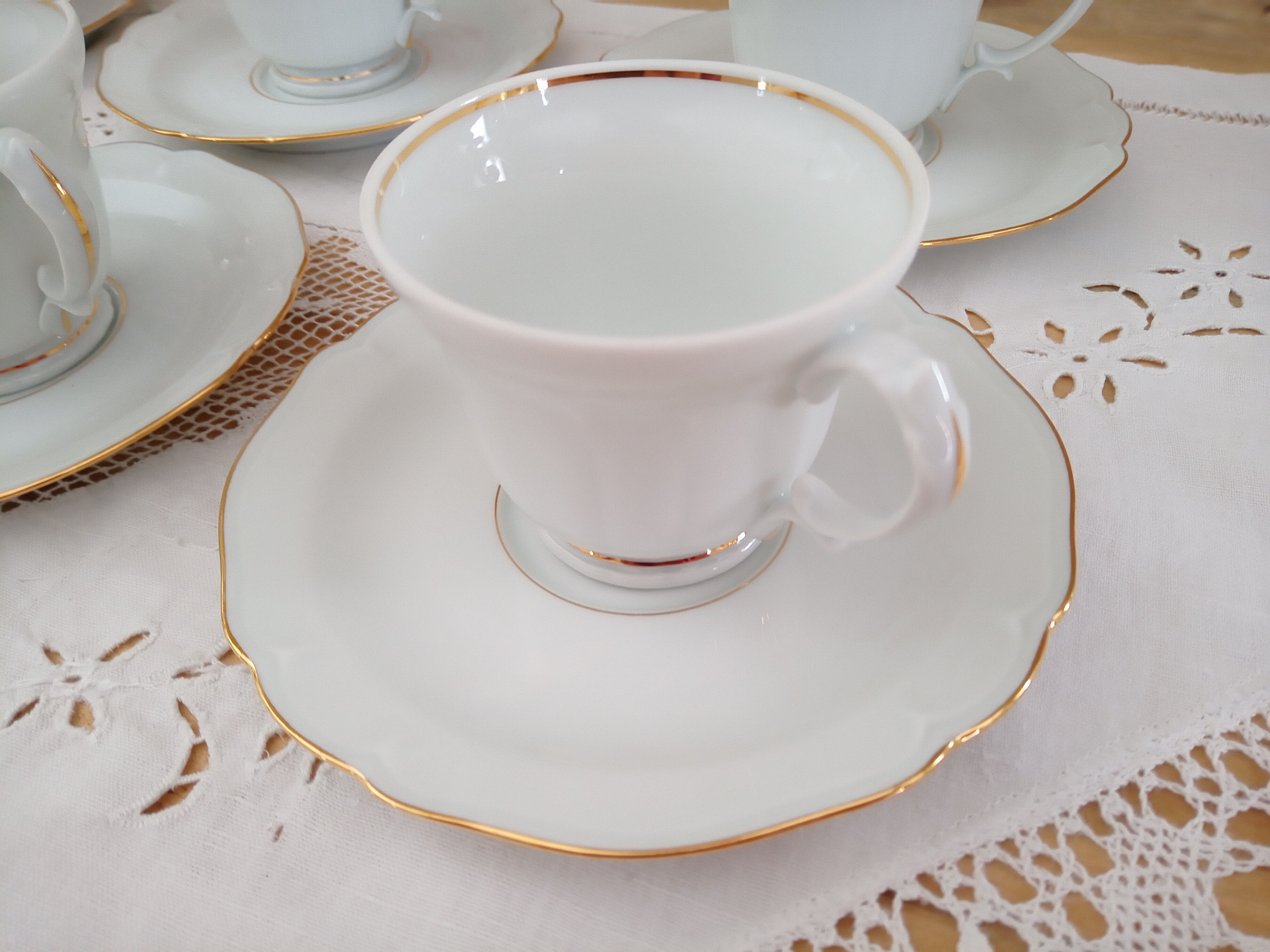 Set De 4 Coquetiers Porcelaine Blanche Liseré Doré - 5cl - Lave-vaisselle (précaution) - Pour œufs à La Coque Chic