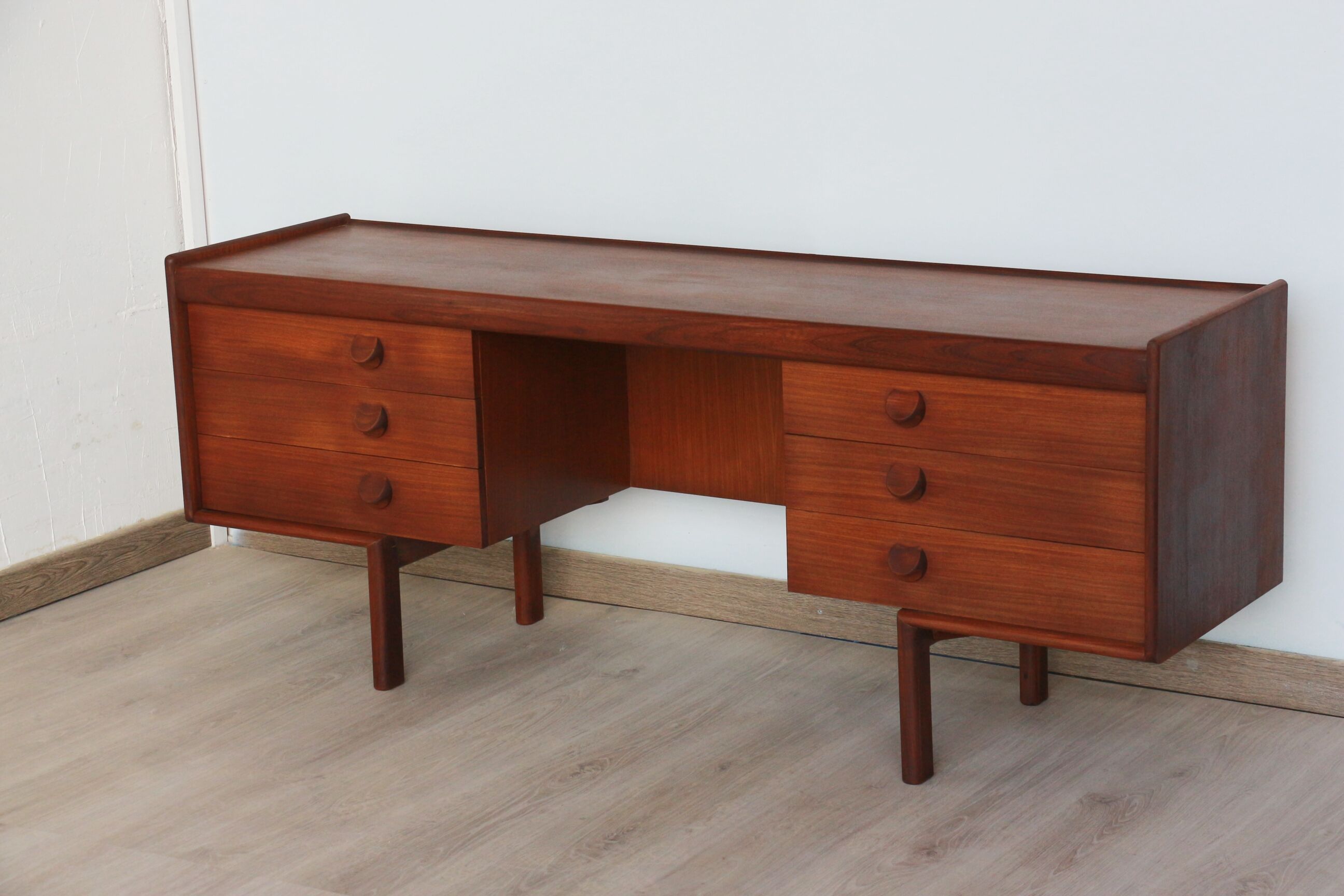 Office - White & Newton - Portsmouth