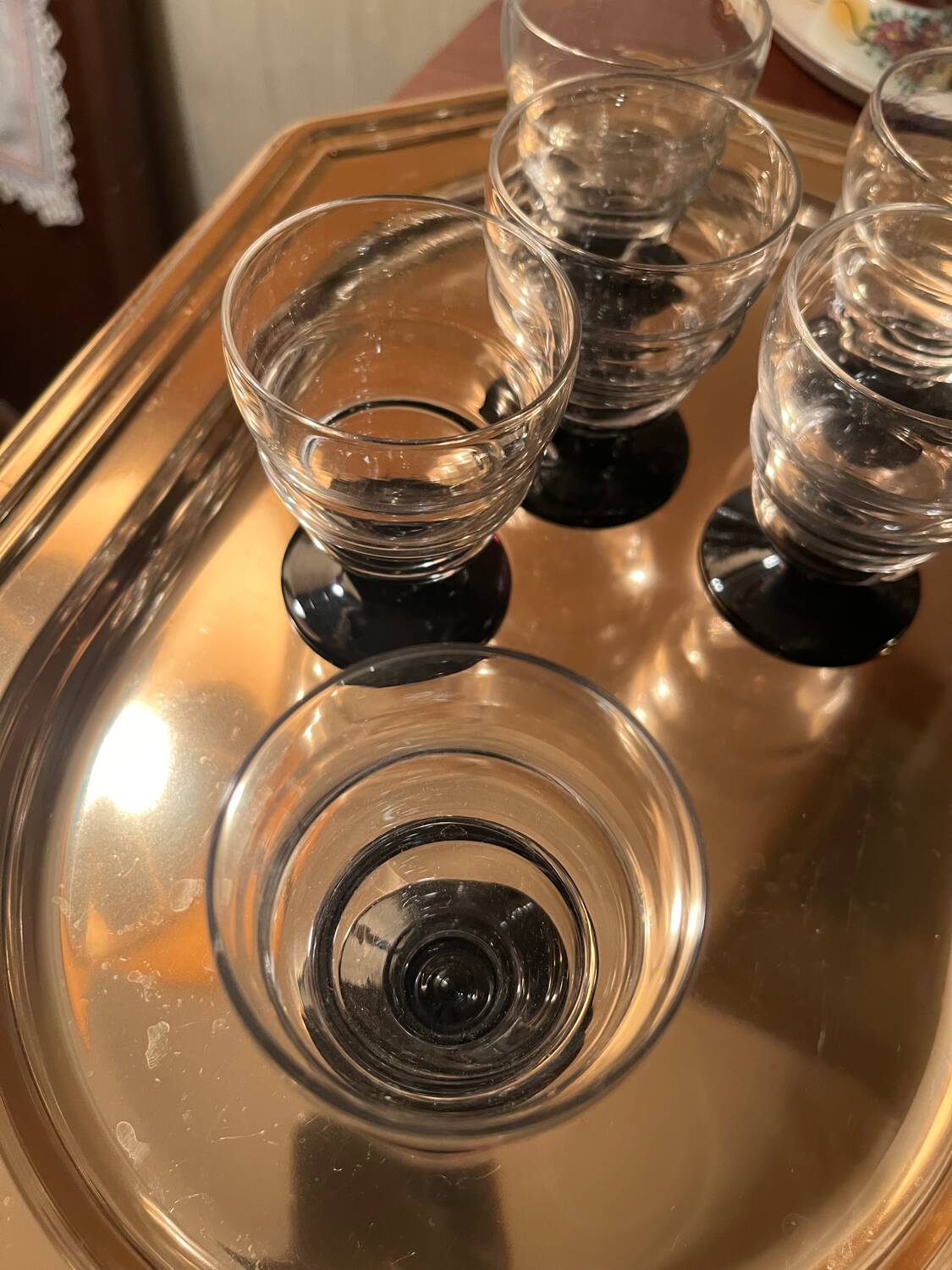6 petits verres anciens