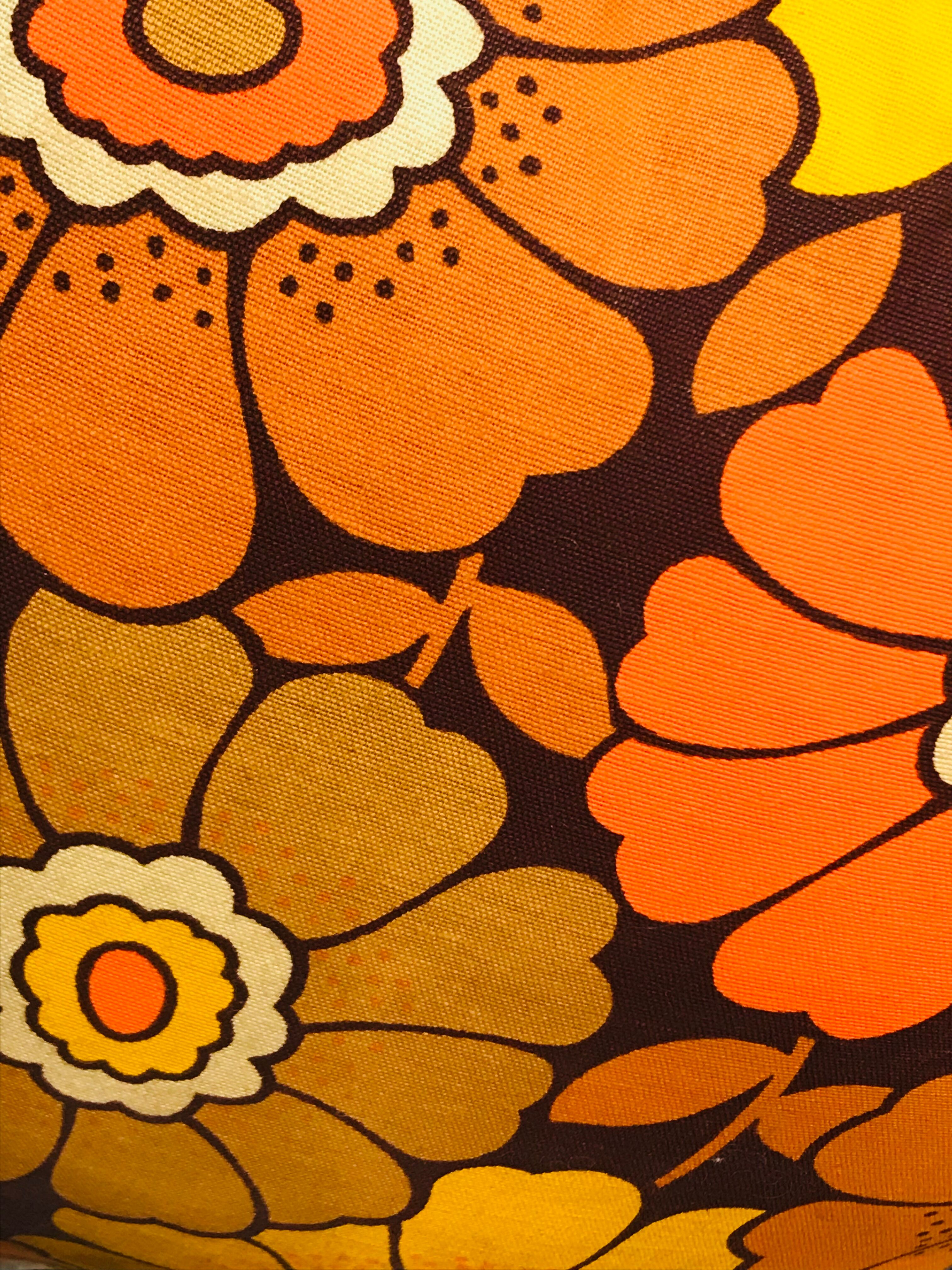 Flower cushion 70s