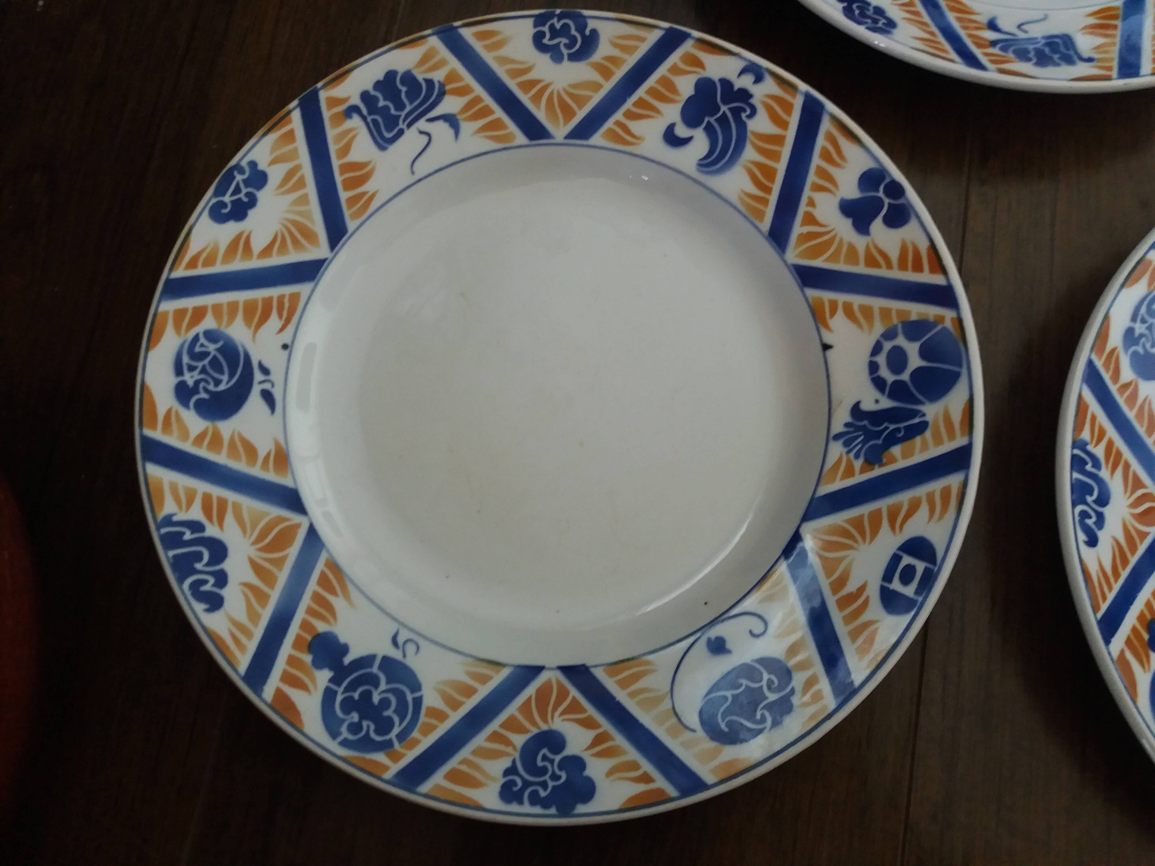Flat plates Moulin des Loups and Hamage, Orchies, Canada, iron land