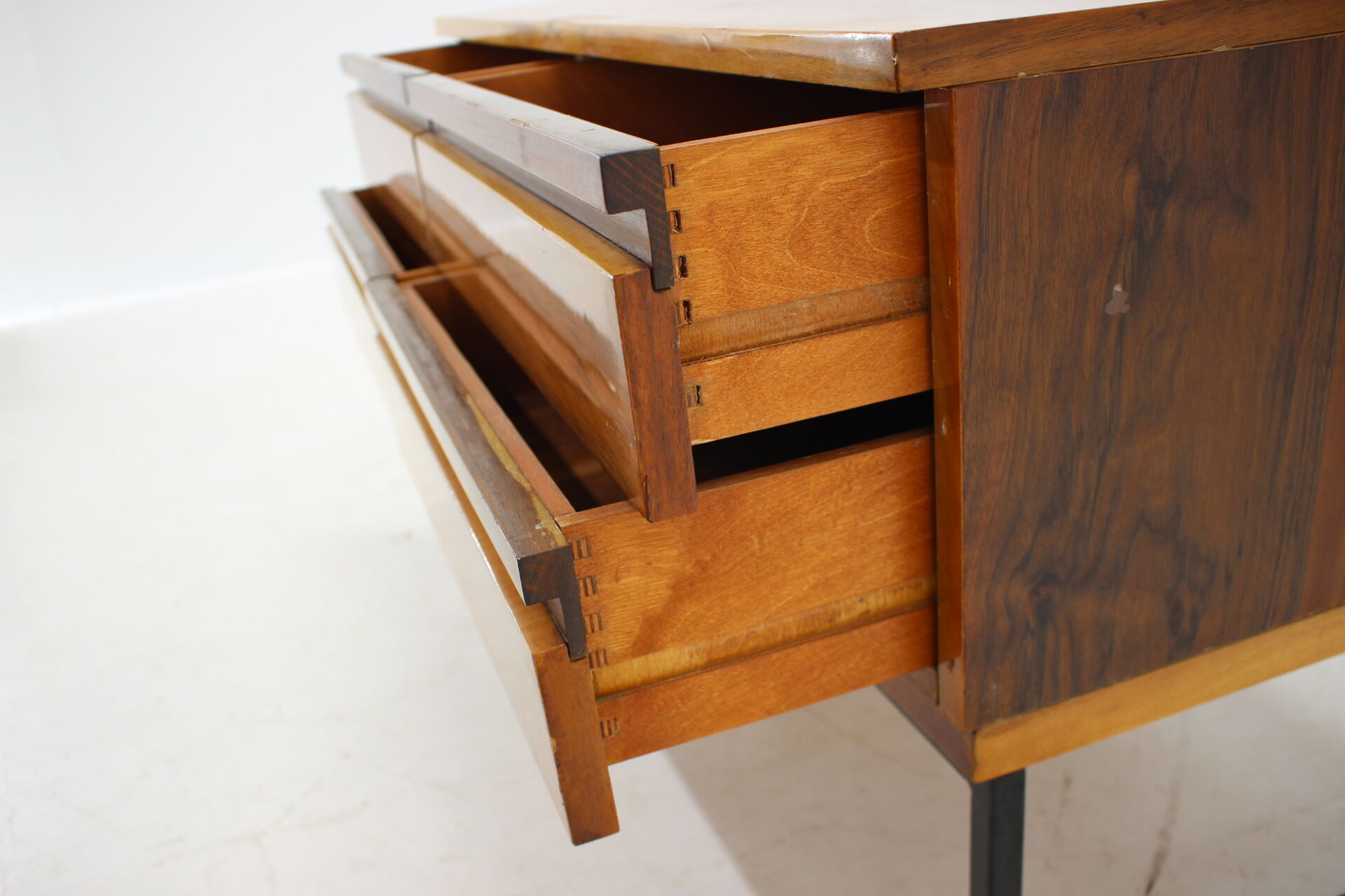 Commode des années 1960, Tchécoslovaquie